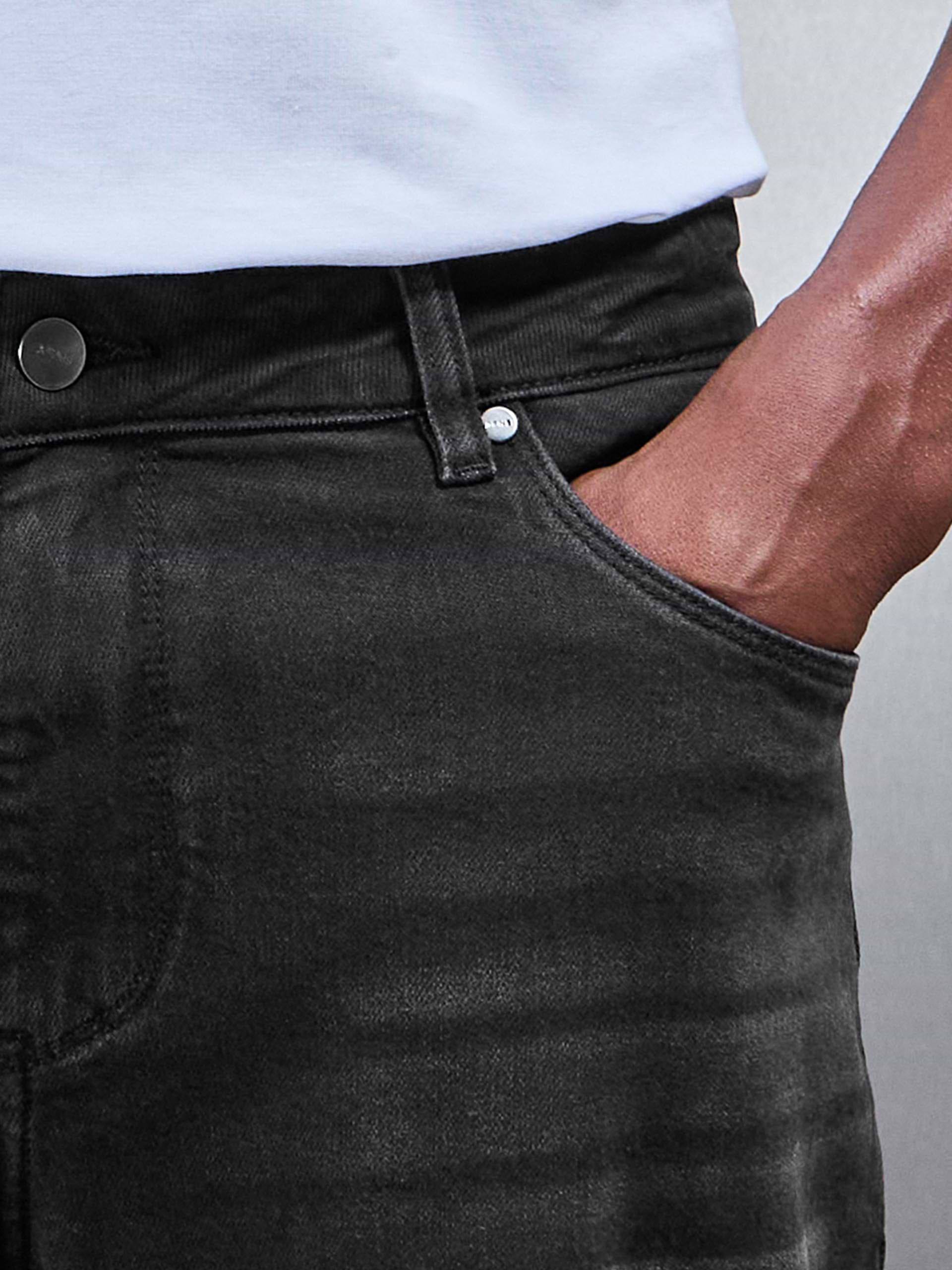 Relaxed Fit Denim Jeans in Black Wash