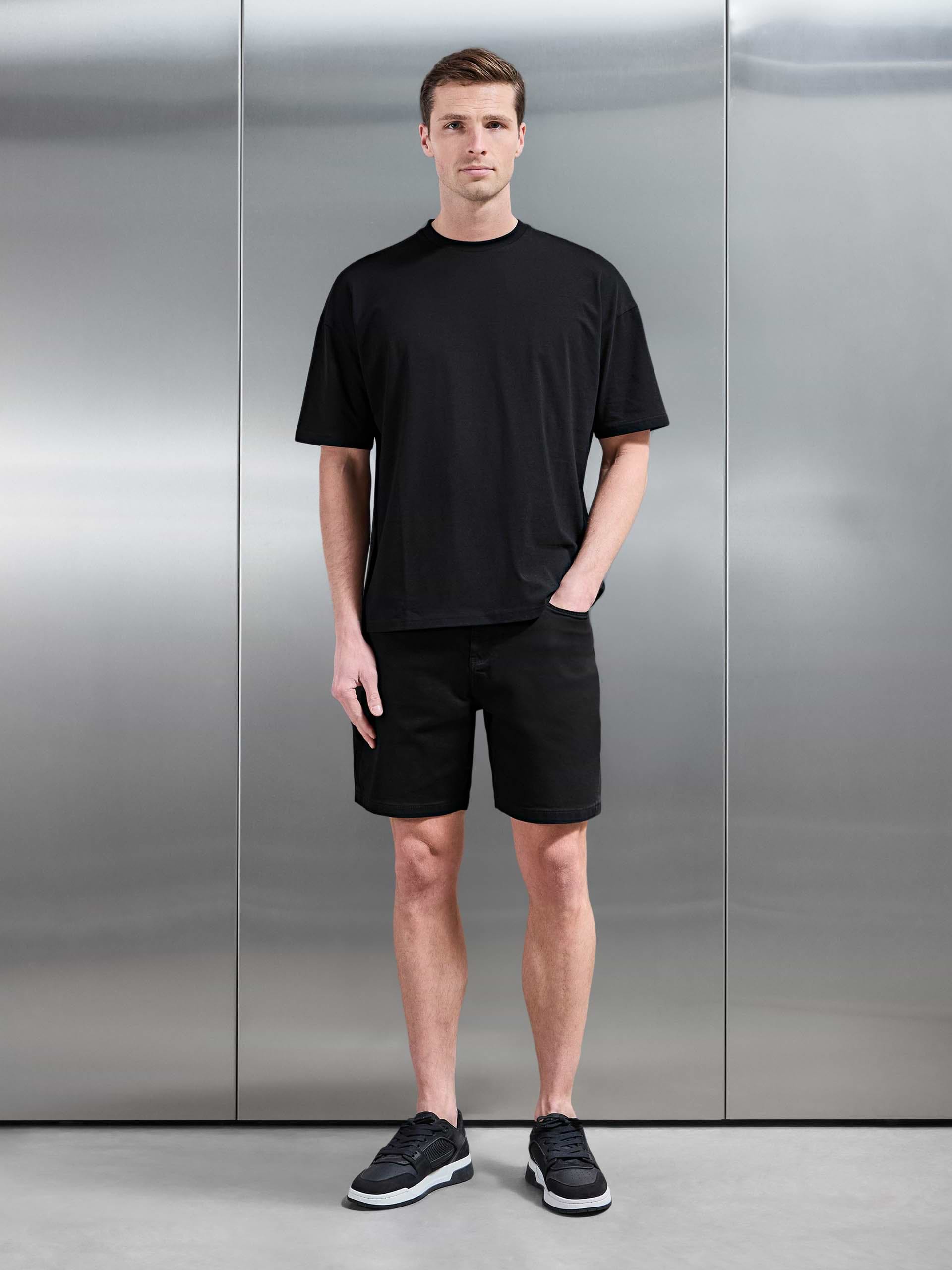 Relaxed Fit Denim Short in Black