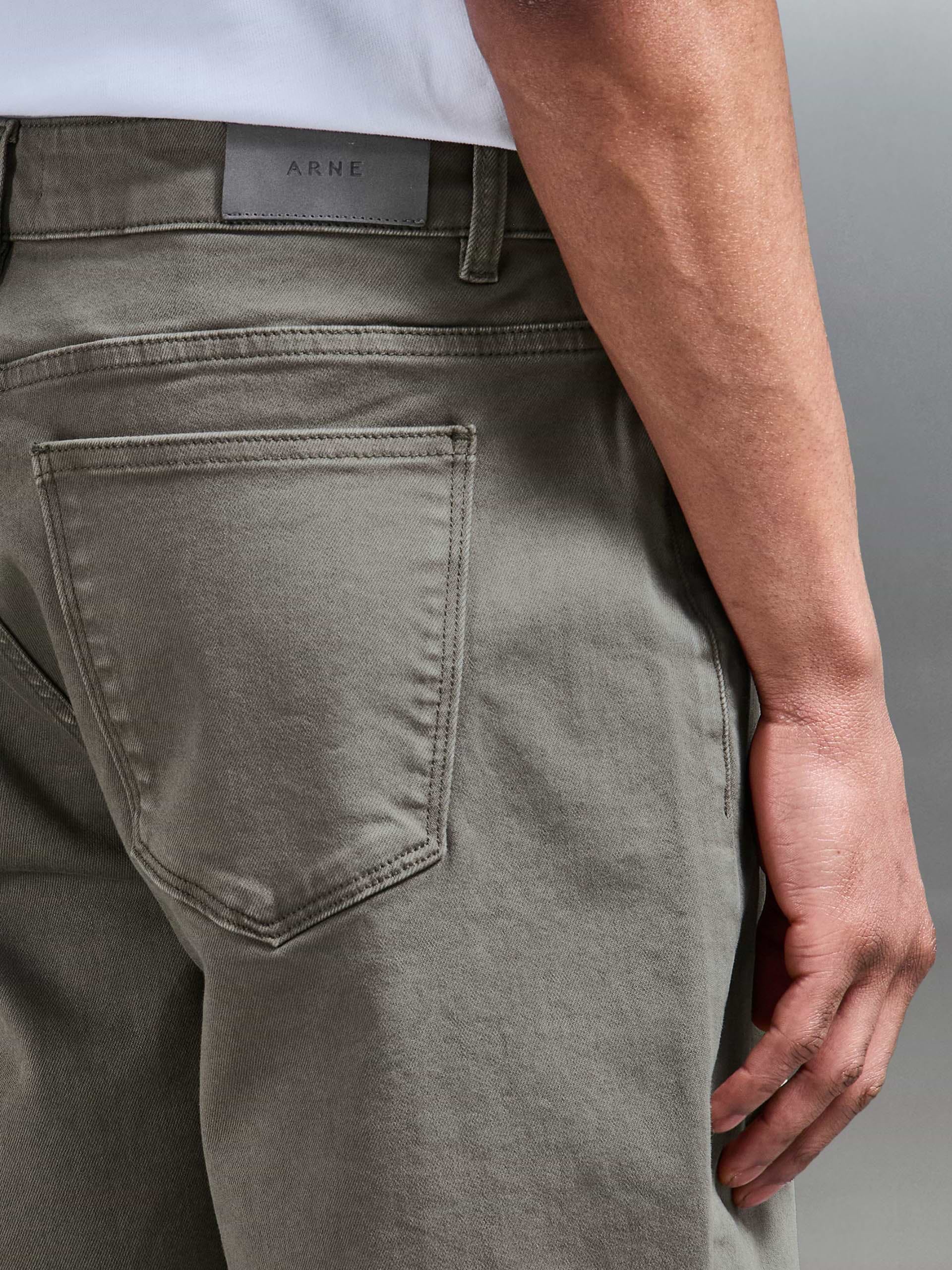 Relaxed Fit Denim Short in Olive