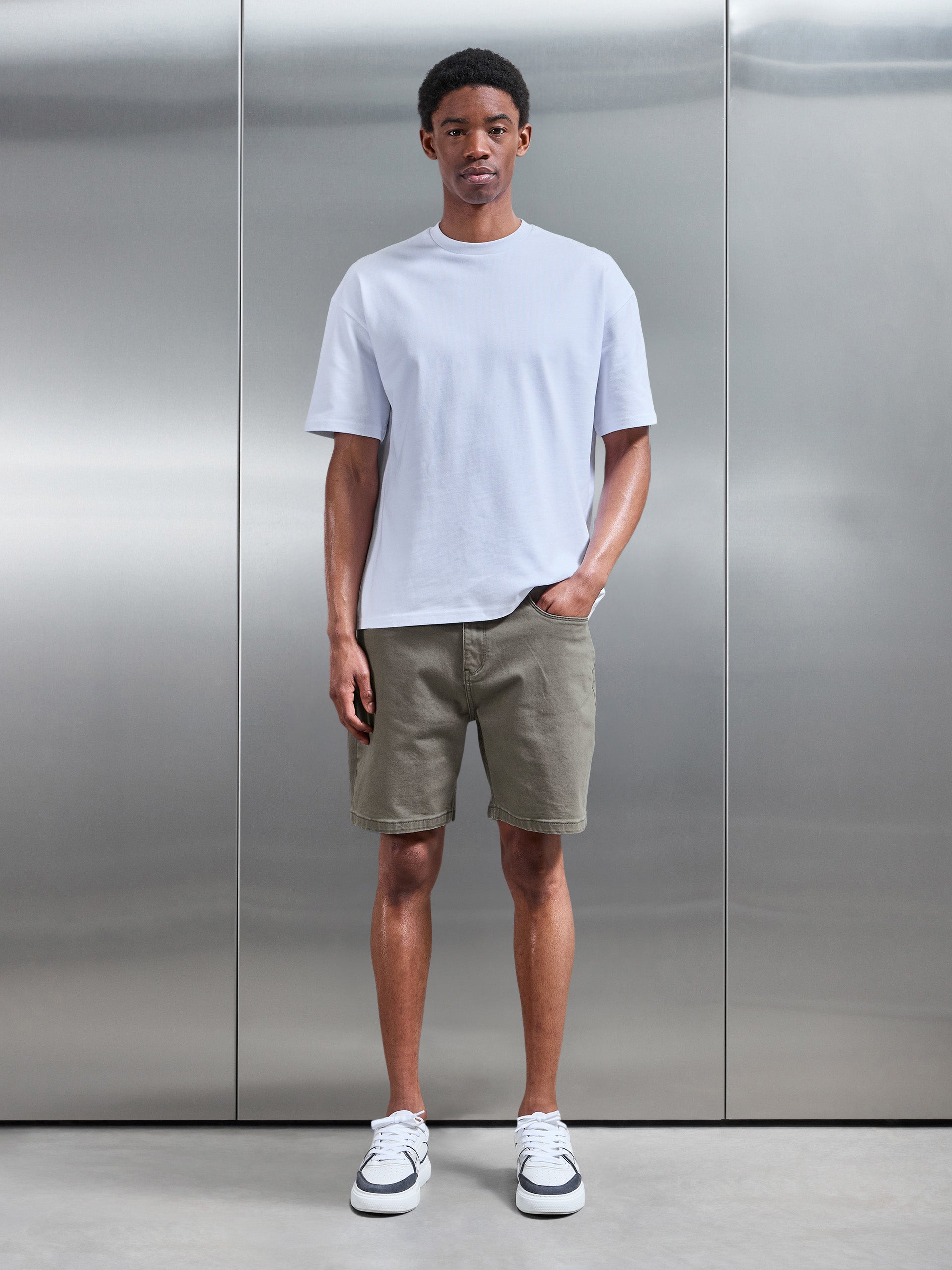 Relaxed Fit Denim Short in Olive