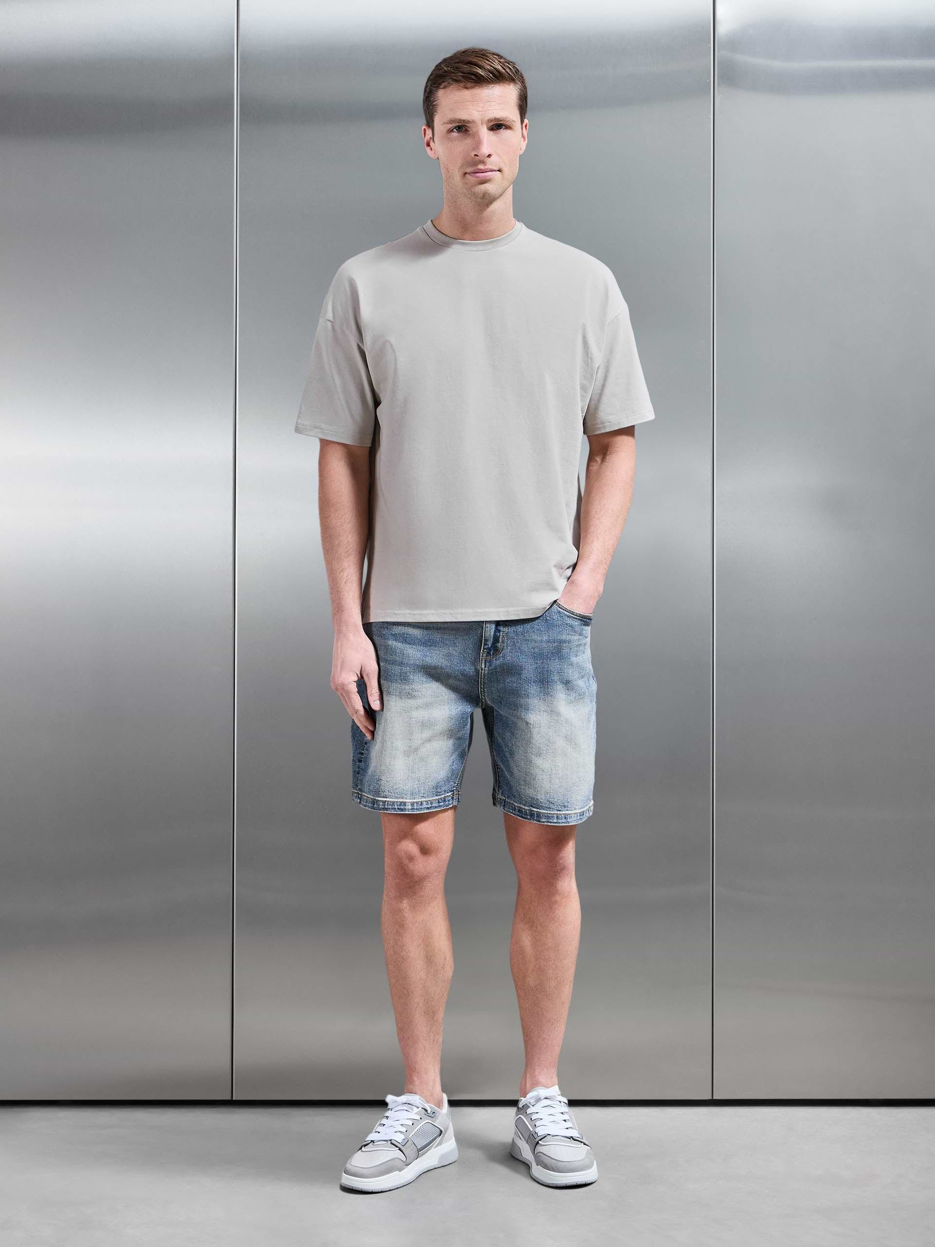 Relaxed Fit Denim Short in Sand Wash