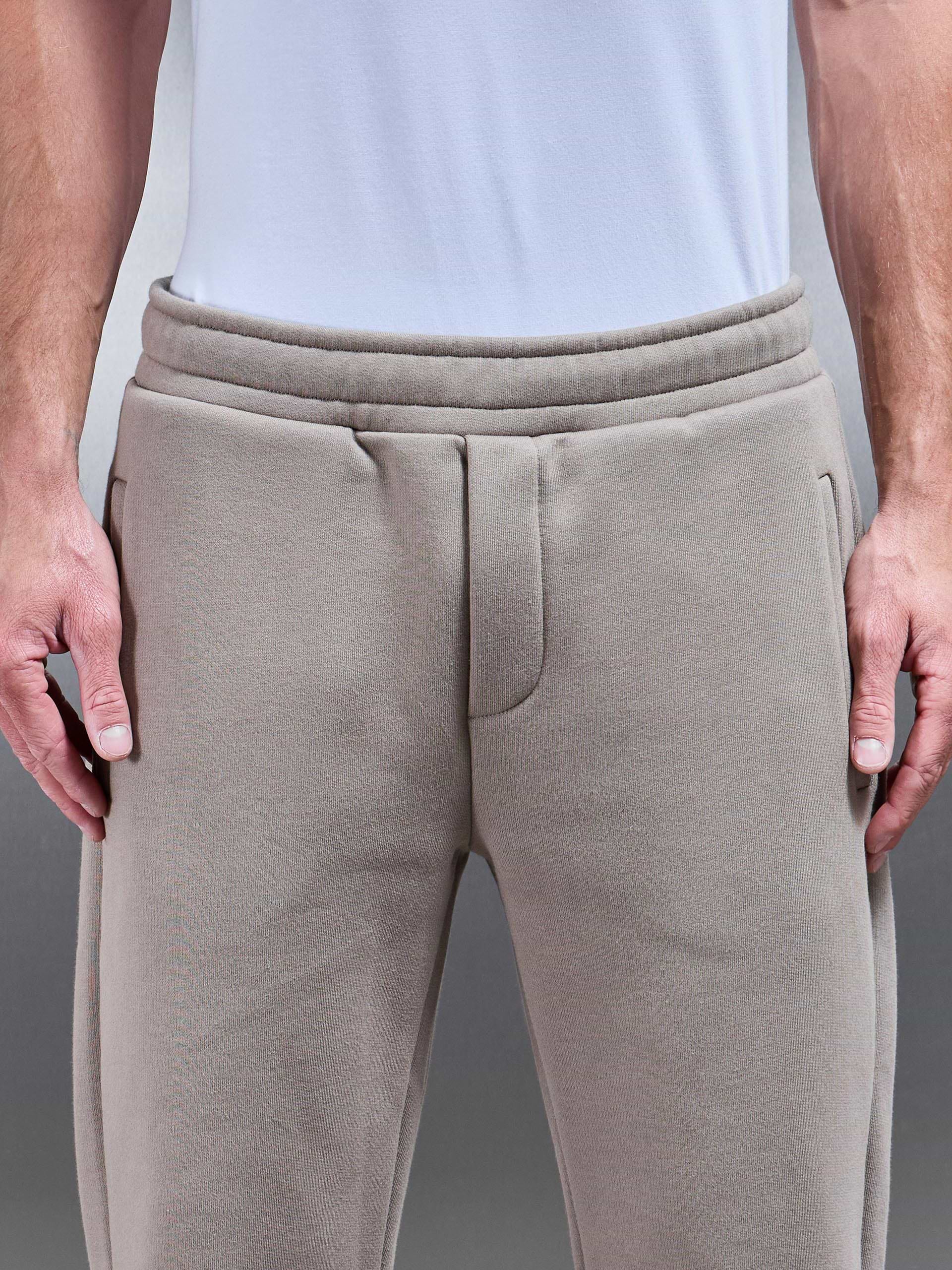 Relaxed Fit Jogger in Taupe