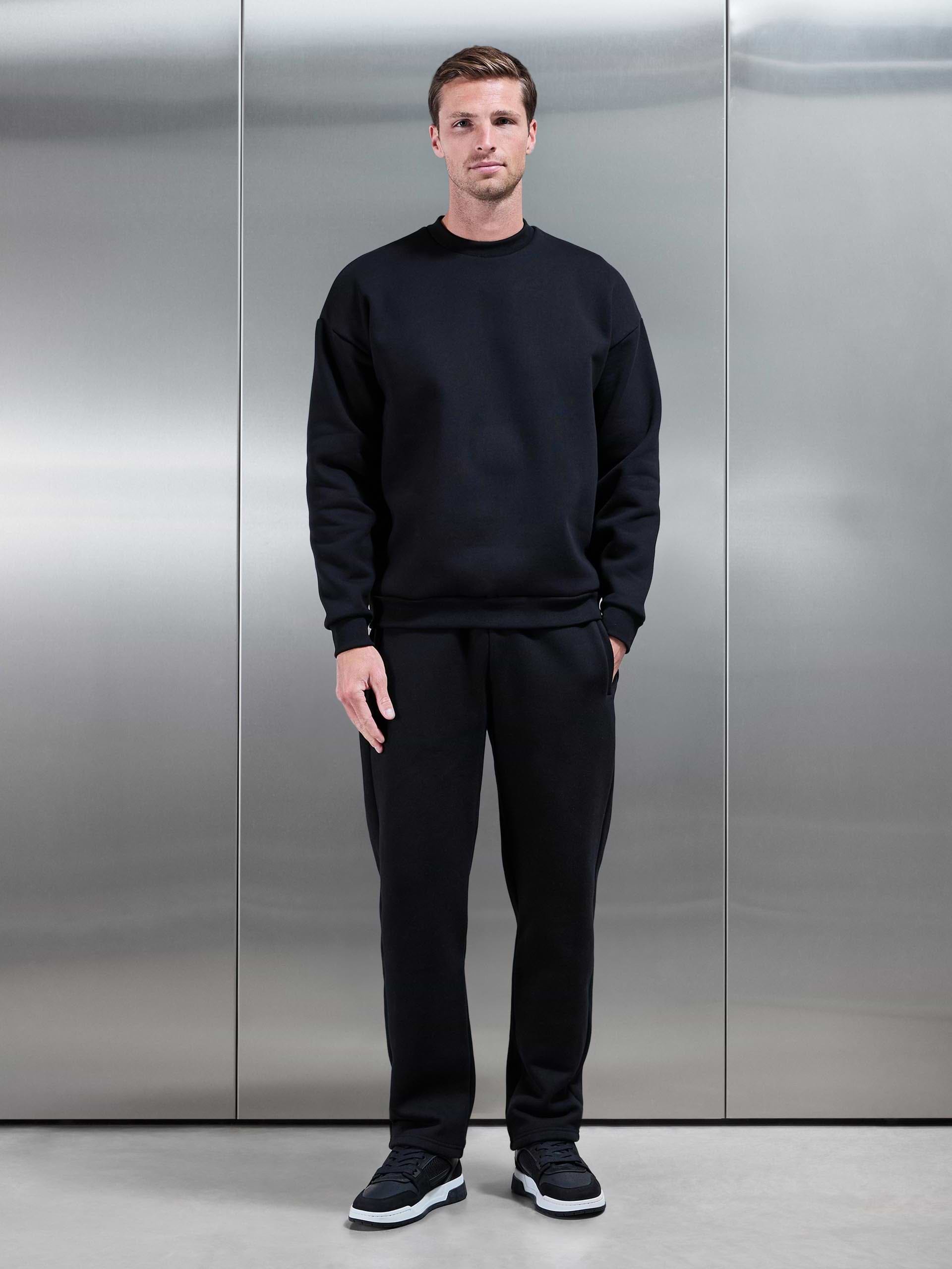 Relaxed Fit Sweatshirt in Black