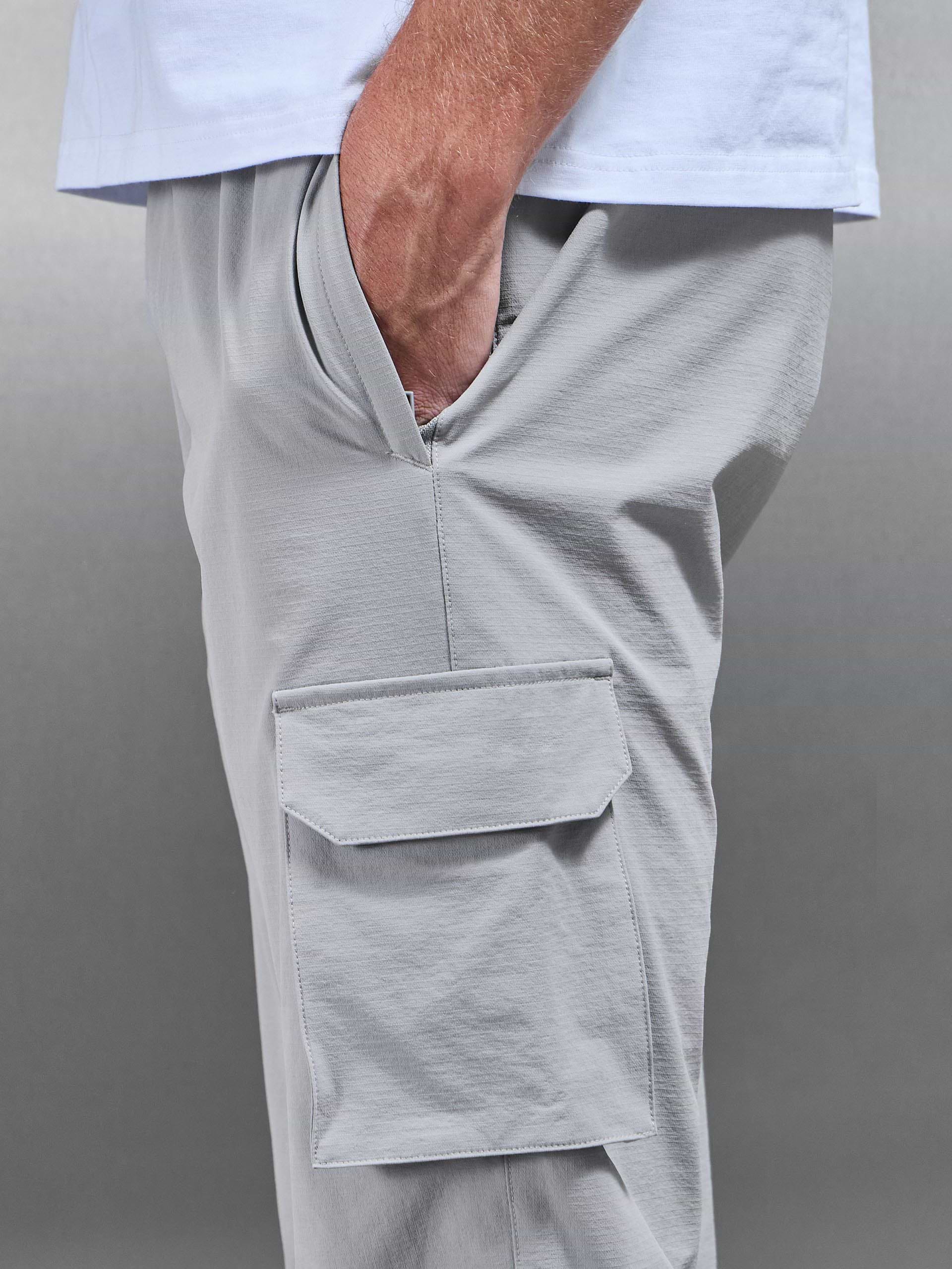 Relaxed Fit Utility Cargo Pant in Mid Grey