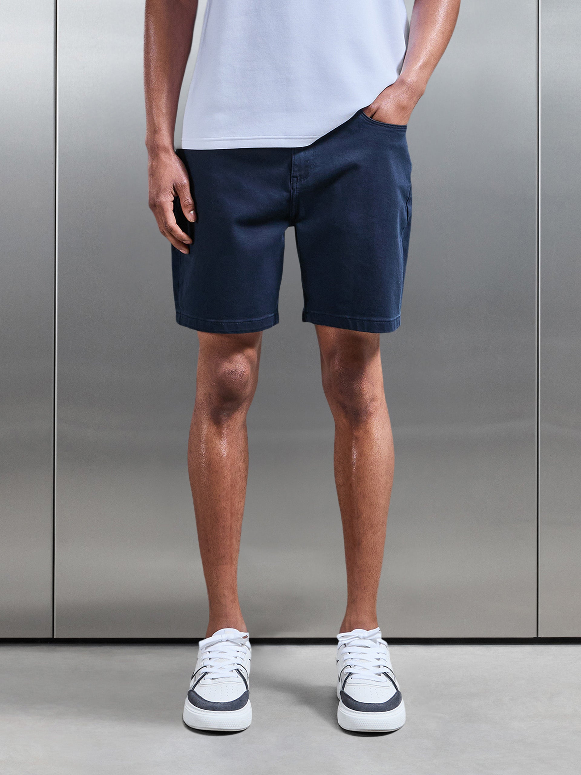 Relaxed Fit Denim Short in Navy