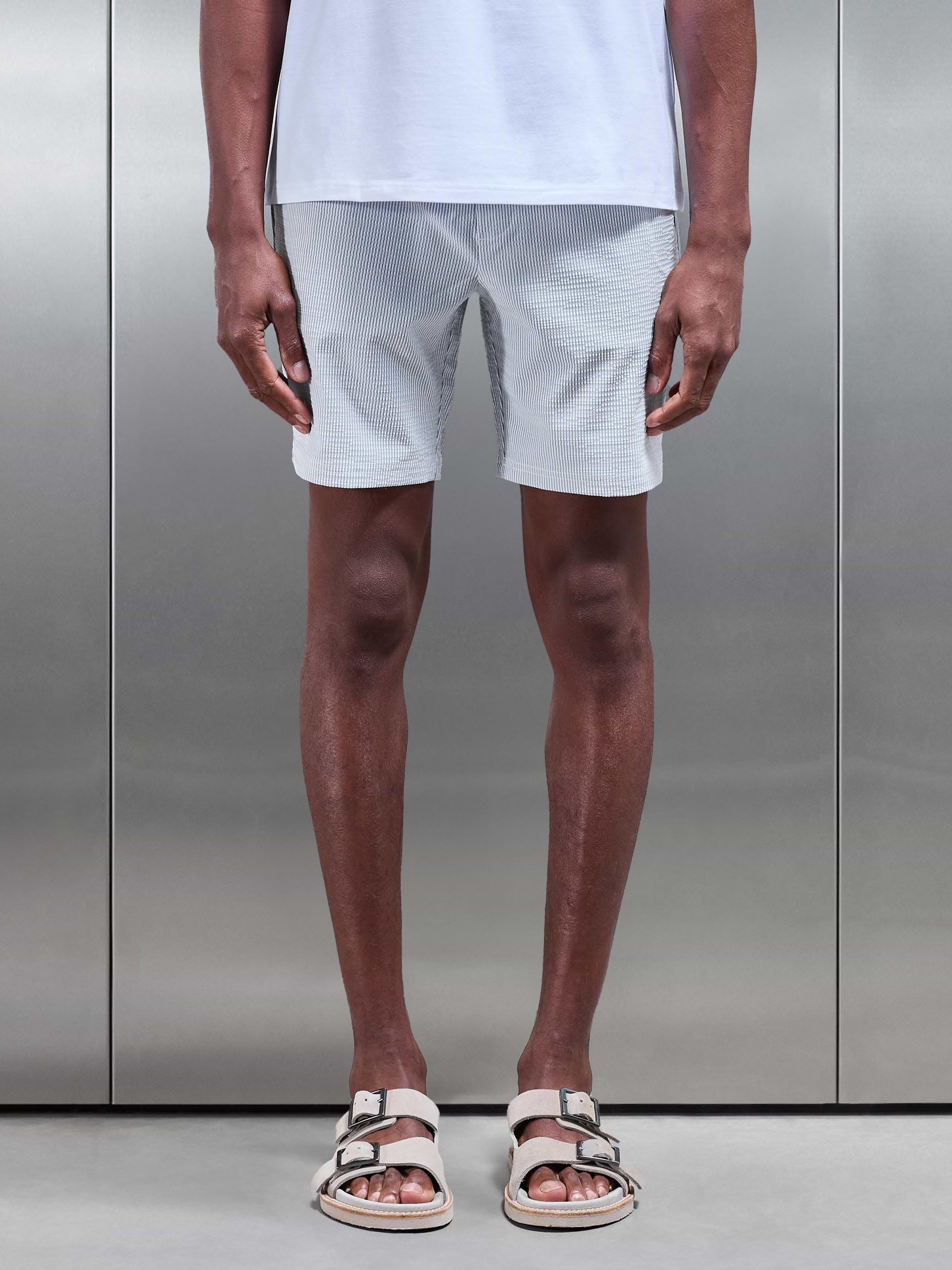 Seersucker Stripe Textured Short in Blue