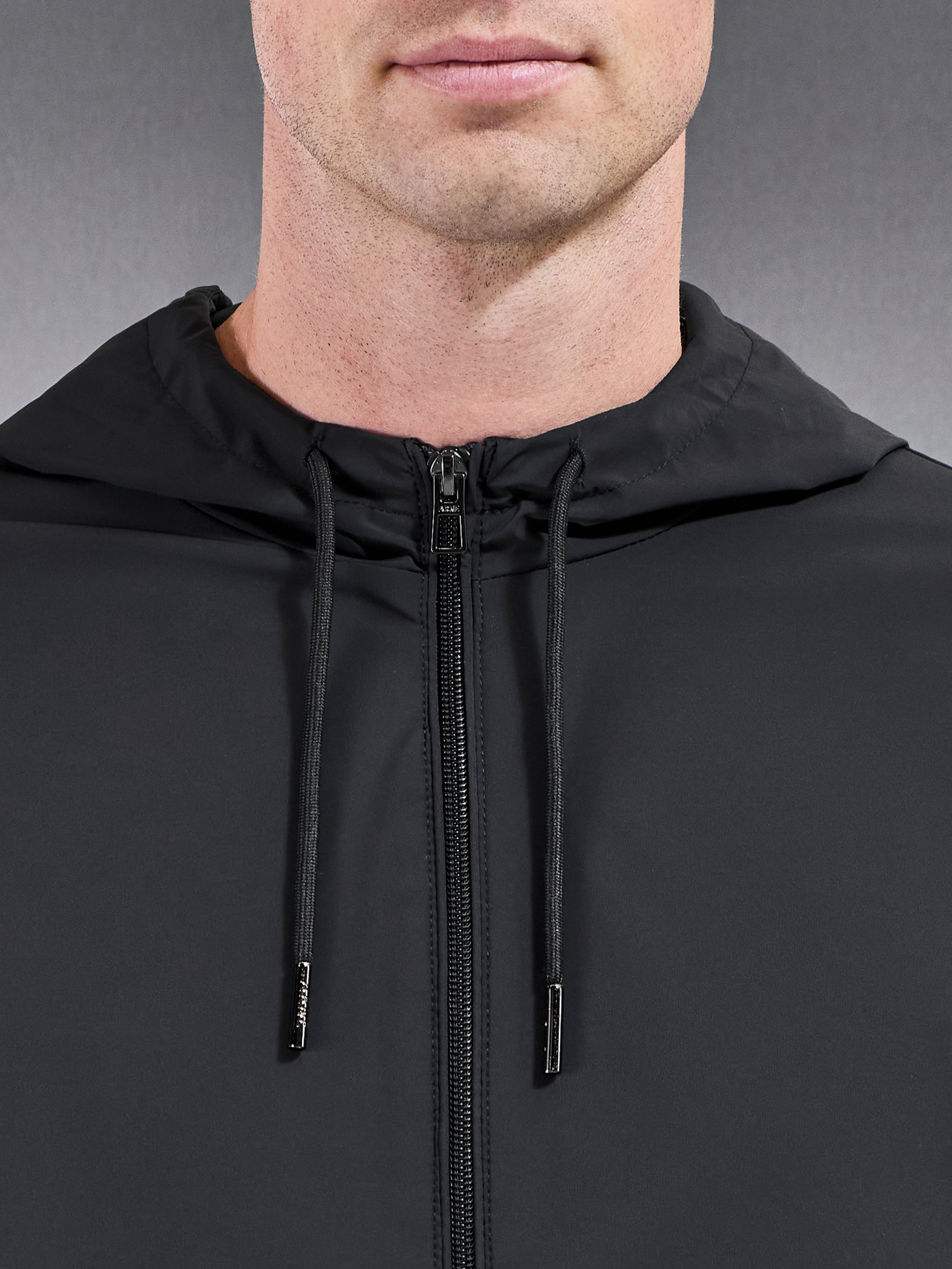 Shell Windbreaker in Black