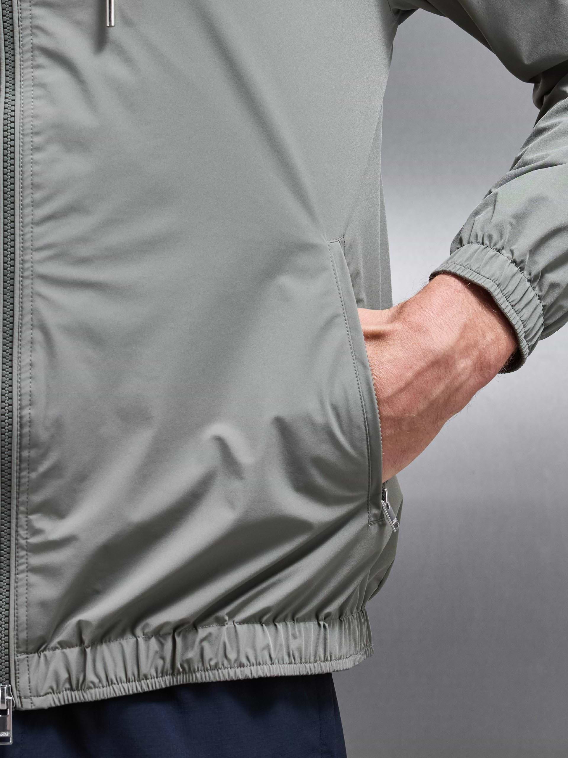 Shell Windbreaker in Olive