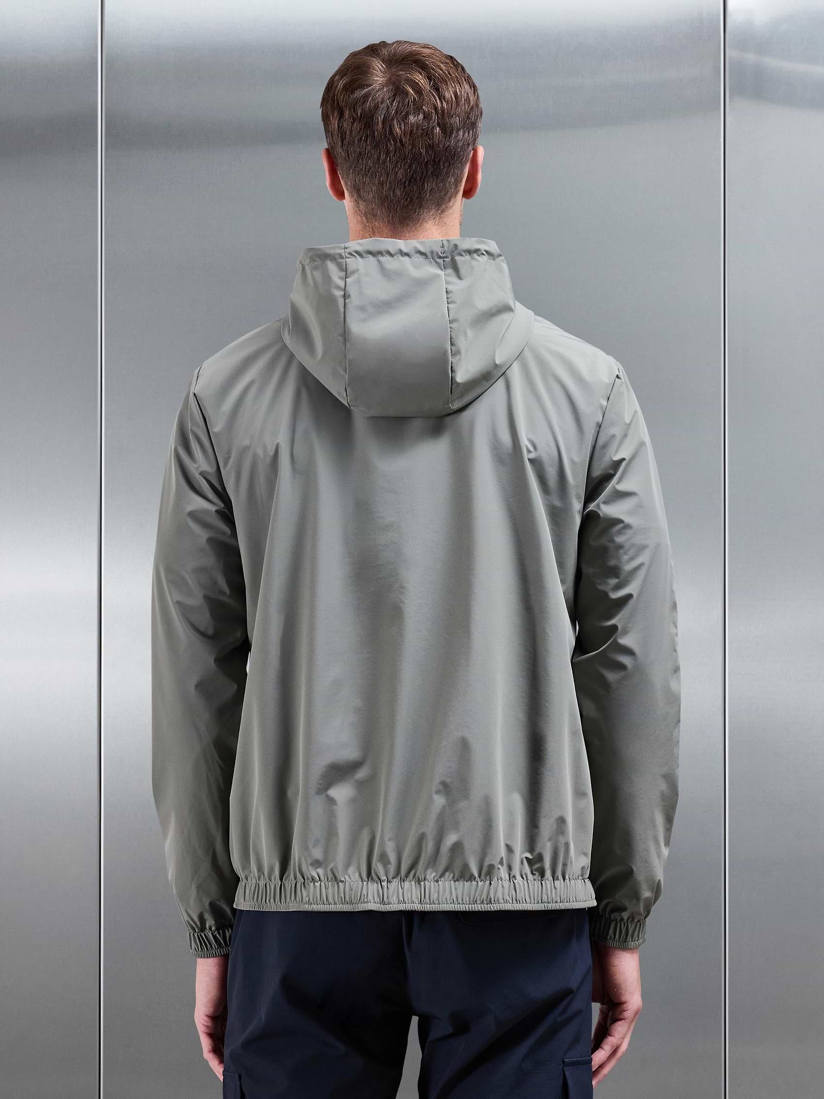 Shell Windbreakert Shell Windbreaker in Olive | ARNE UK