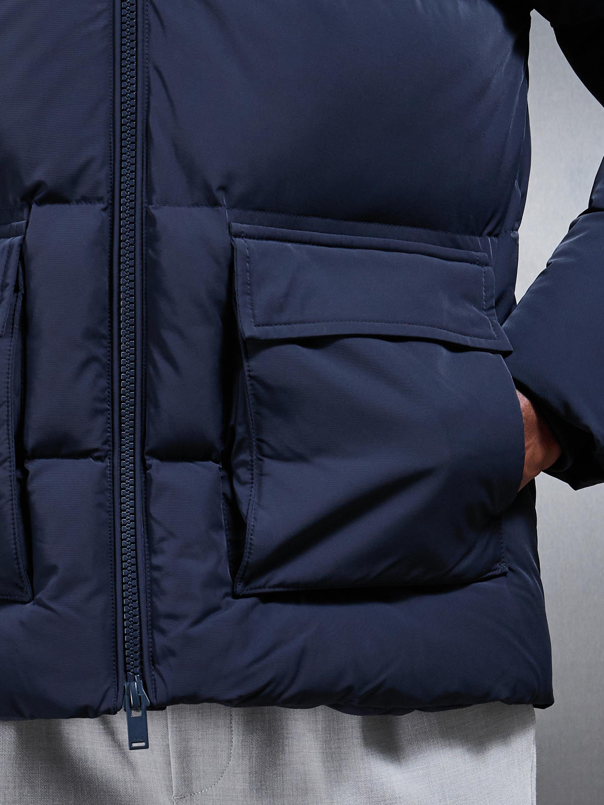 Short Puffer Parka in Navy