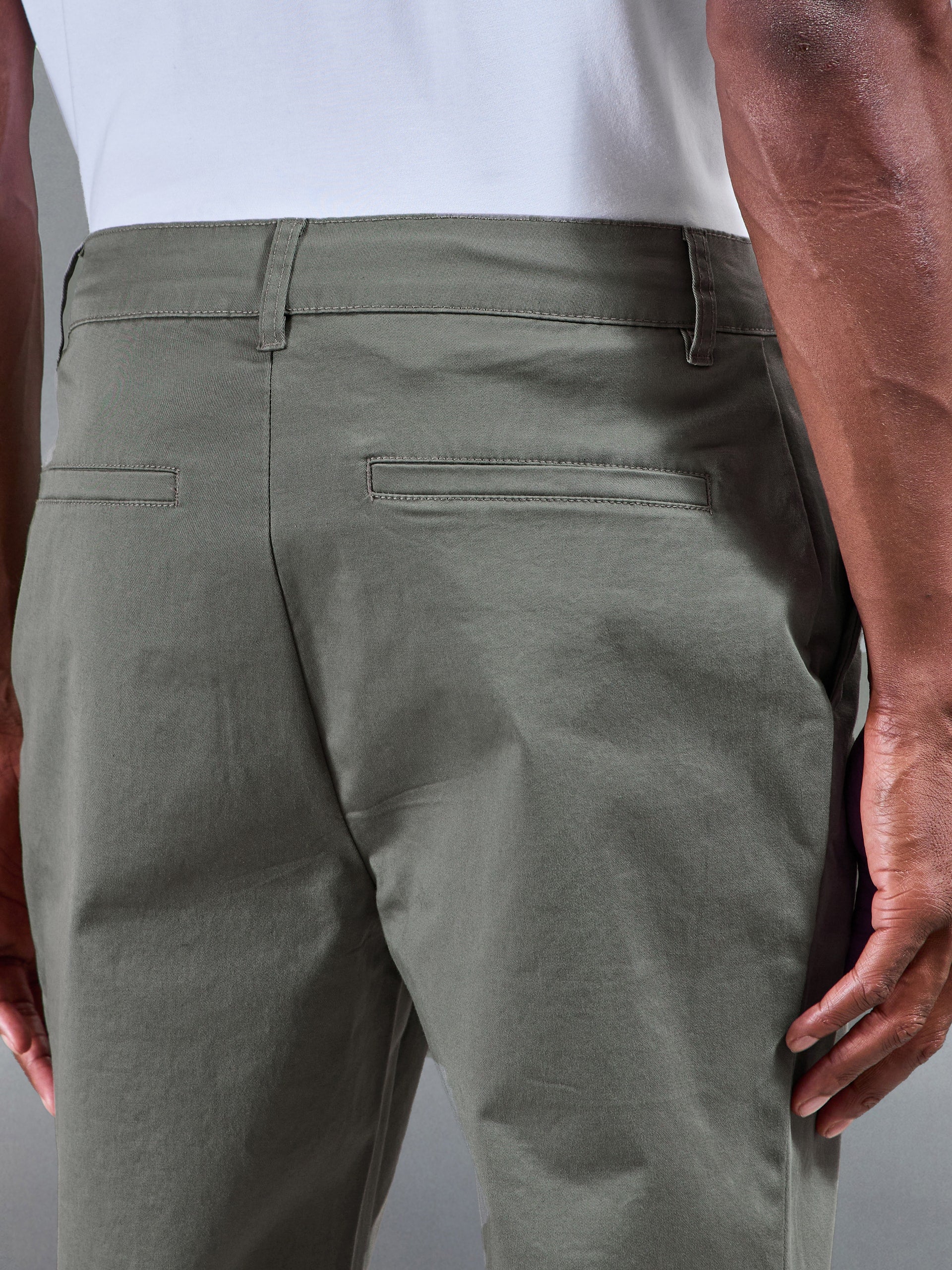 Slim Fit Tailored Chino Trouser in Olive