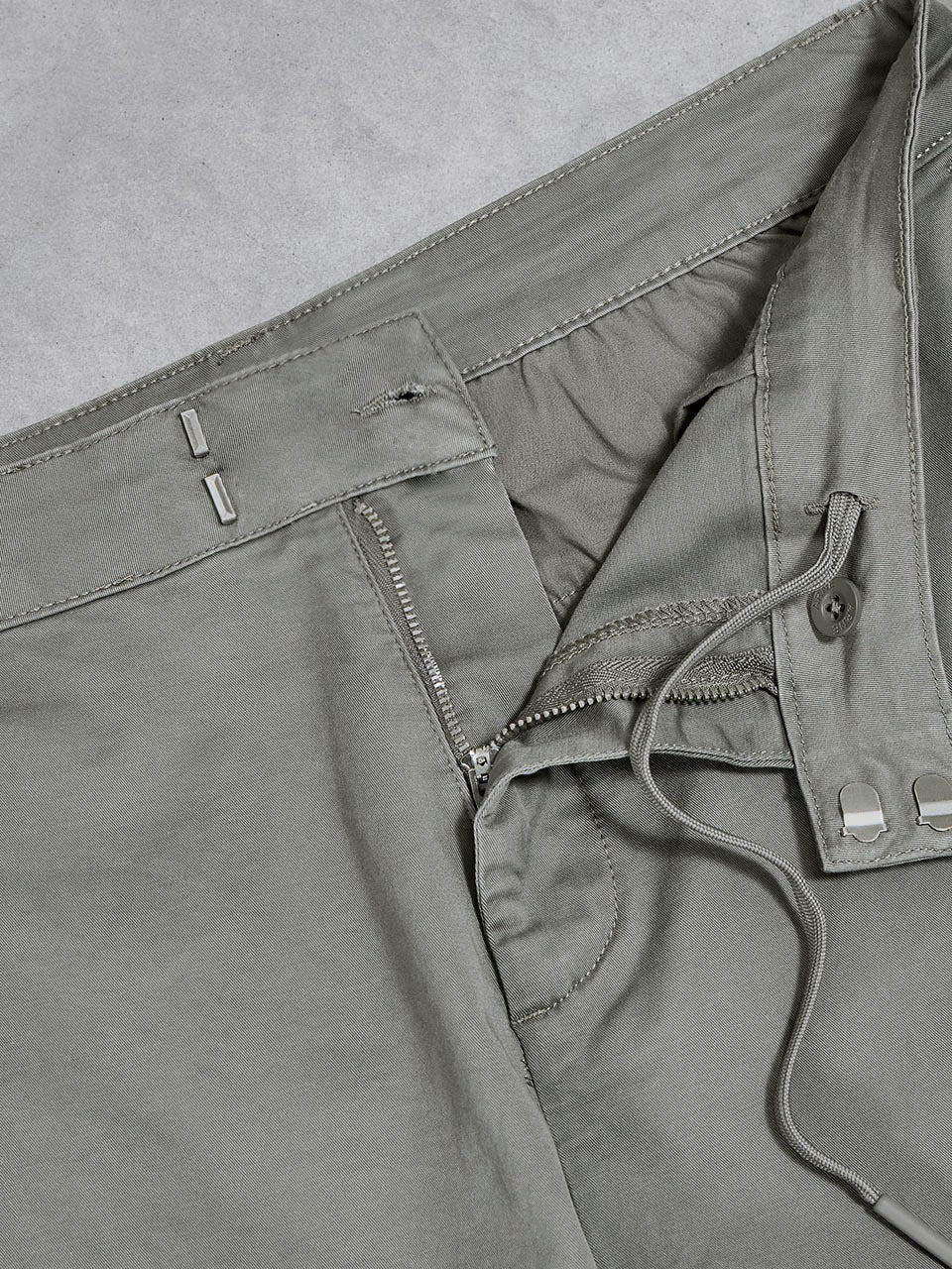 Slim Fit Tailored Chino Trouser in Olive