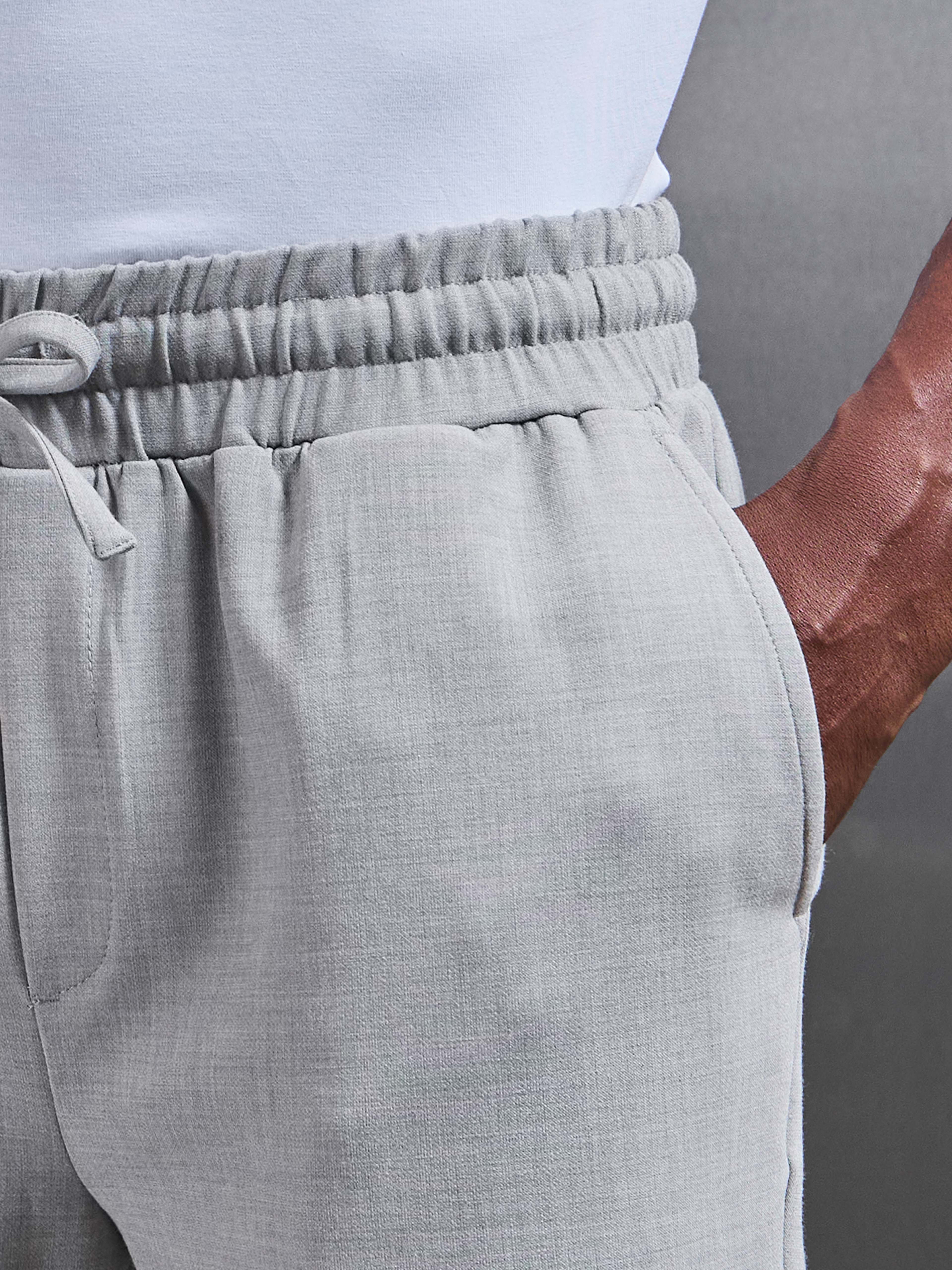 Smart Casual Jogger in Stone