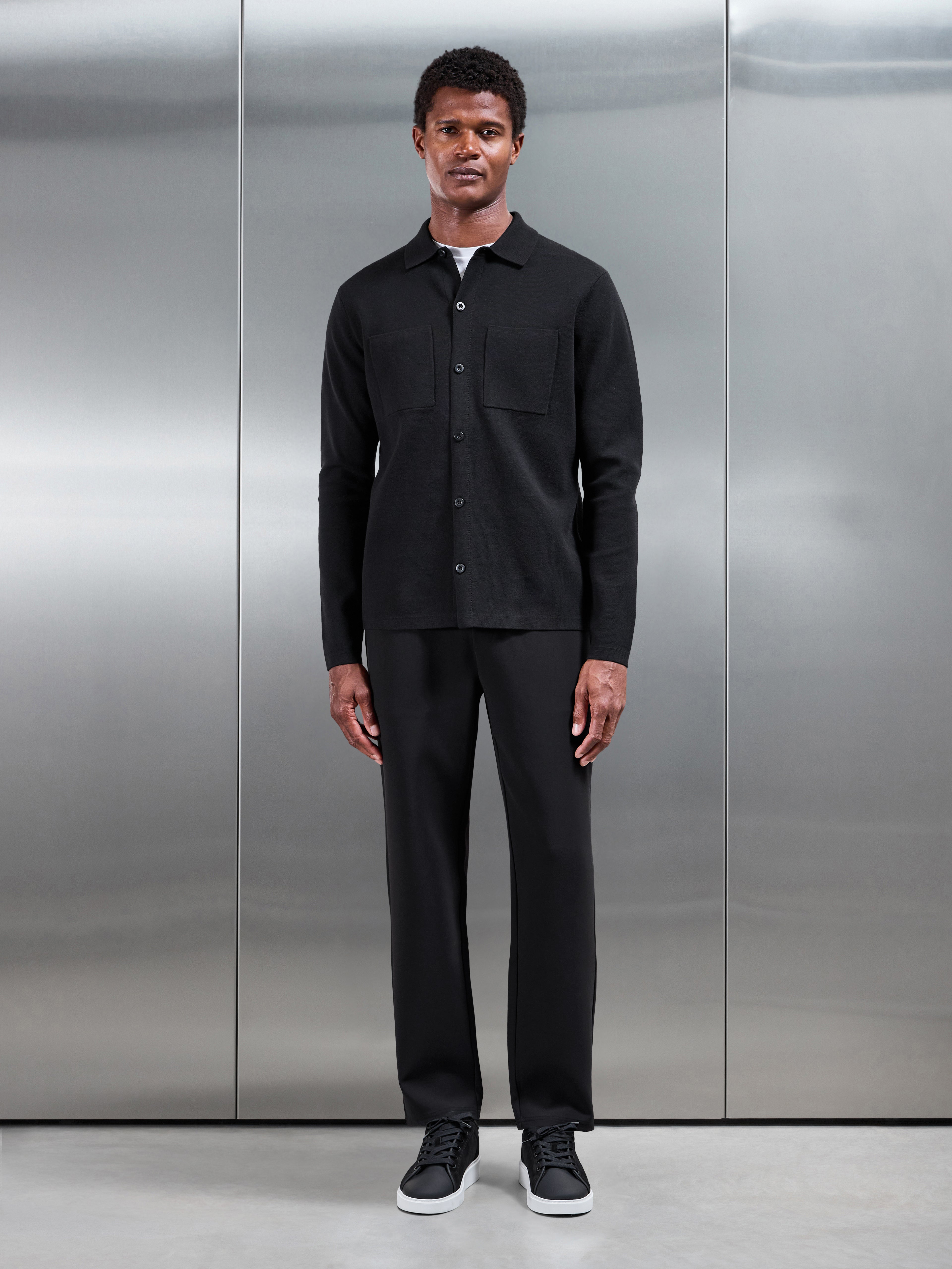 Smart Casual Straight Leg Jogger in Black