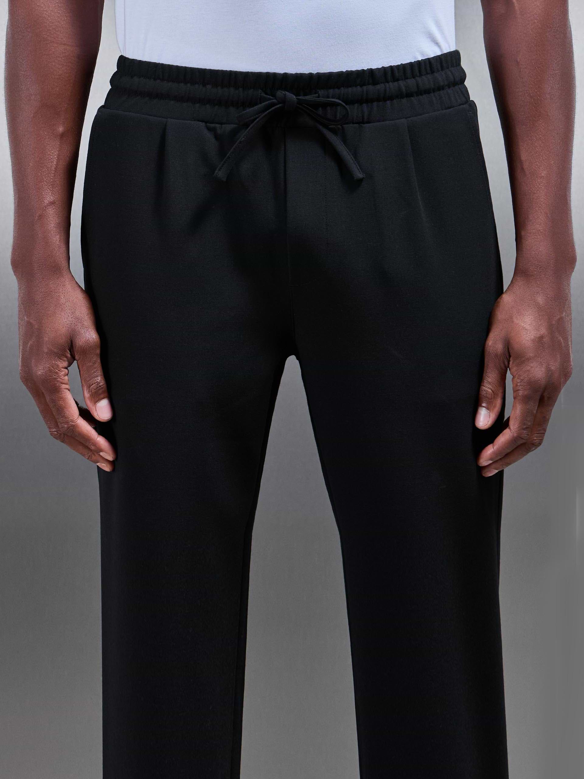 Smart Casual Jogger in Black