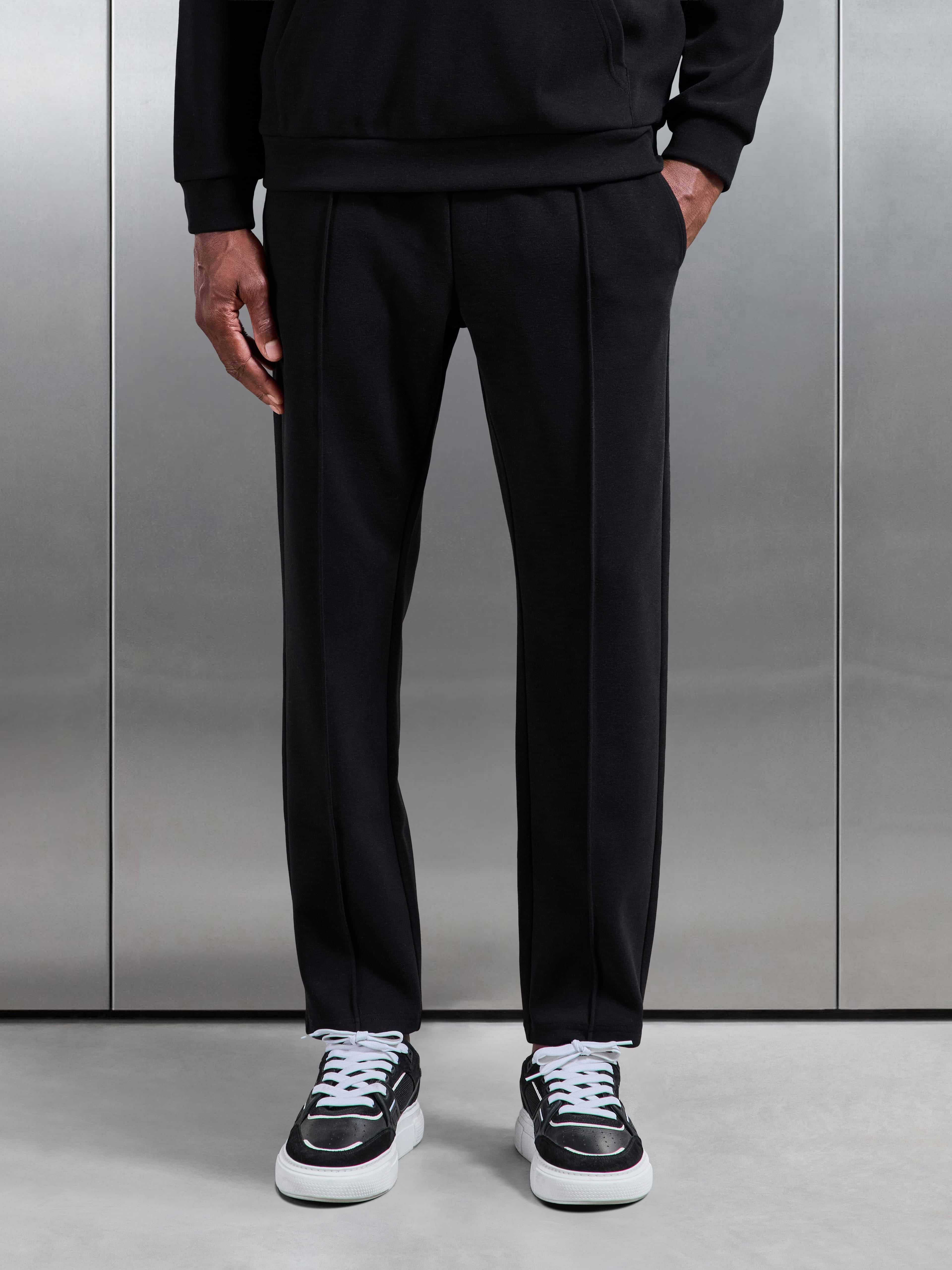 Slim Fit Knitted Jogger in Black