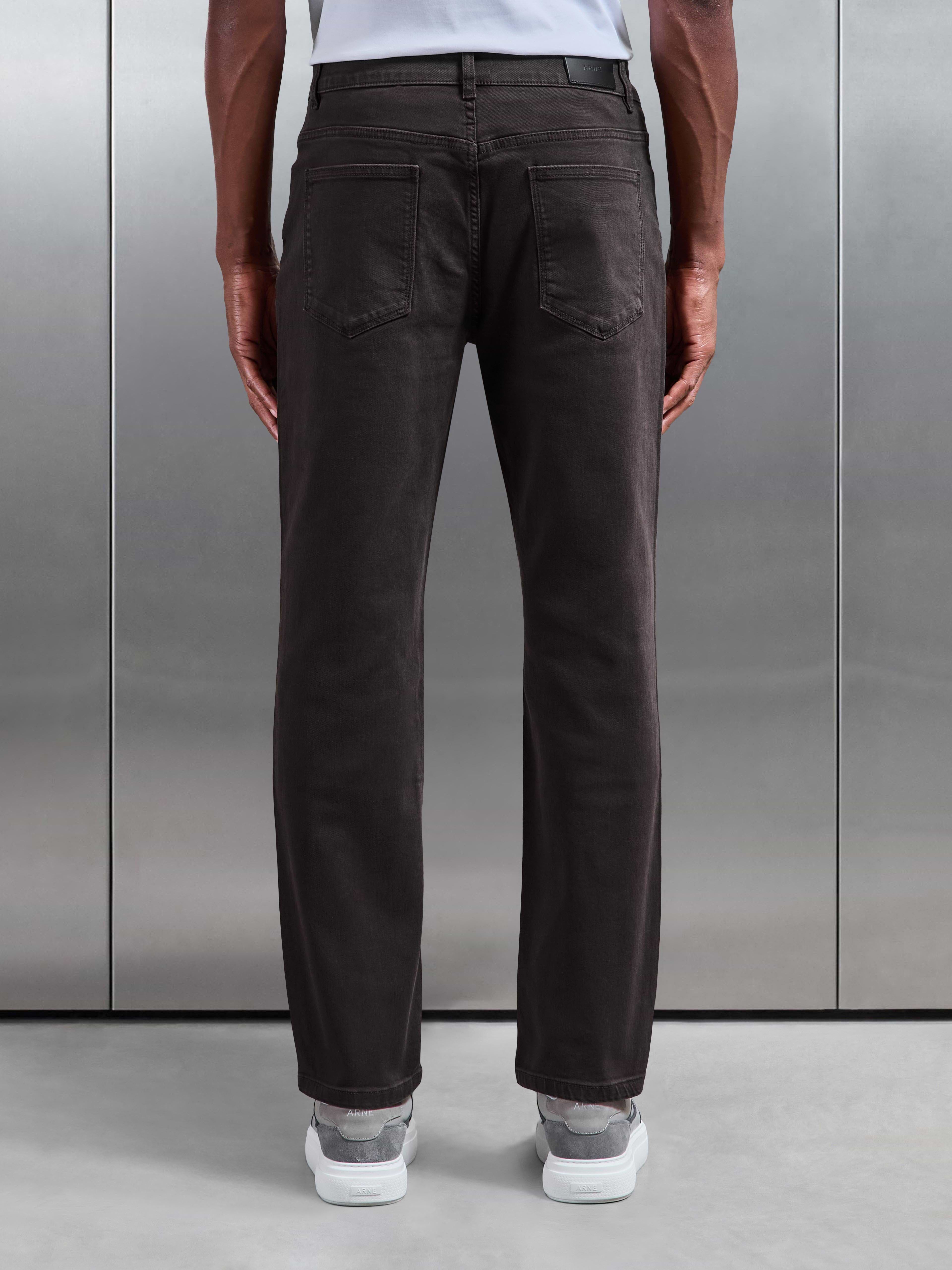 Straight Leg Denim Jeans in Solid Brown