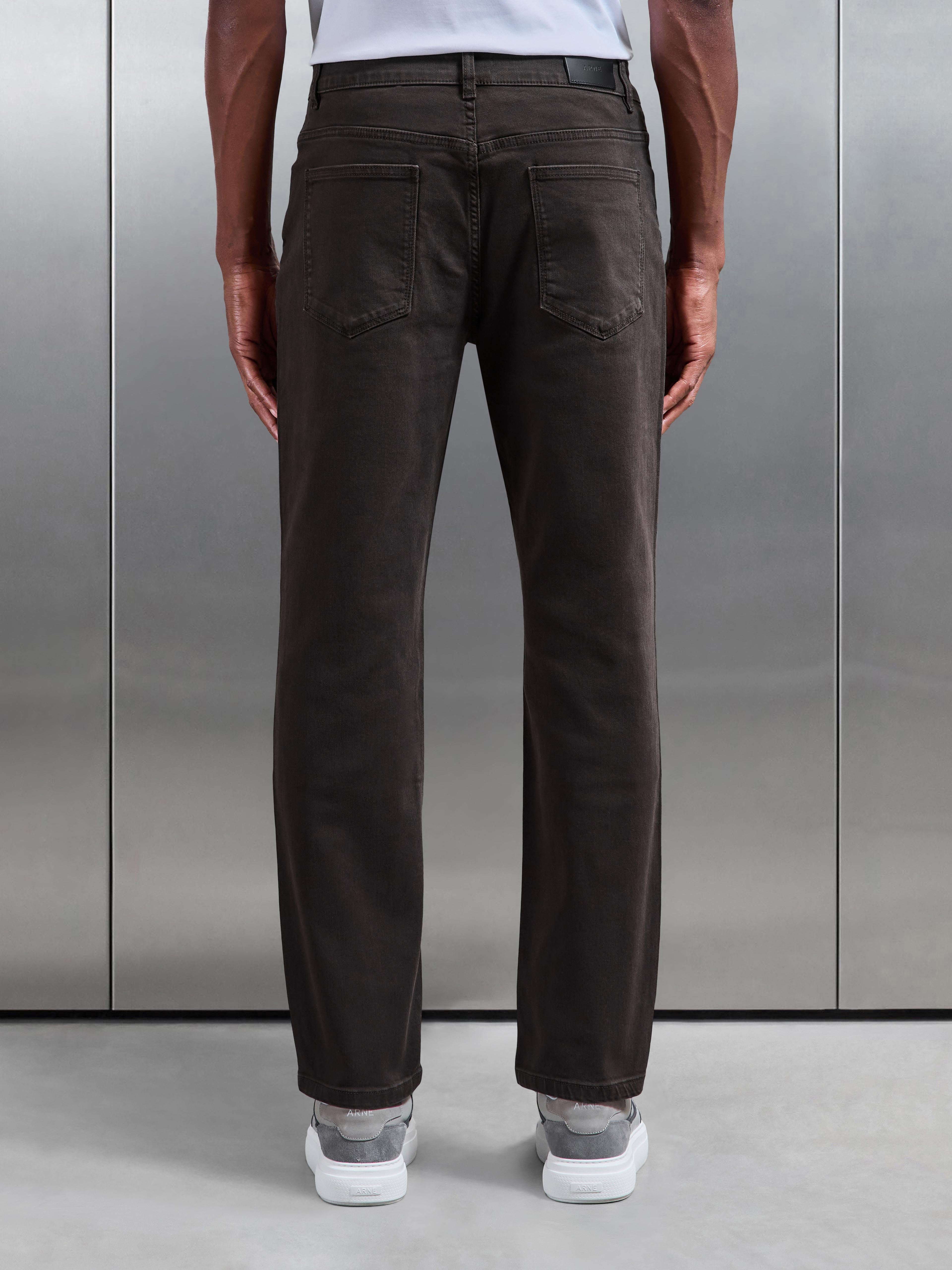 Straight Leg Denim Jeans in Solid Brown