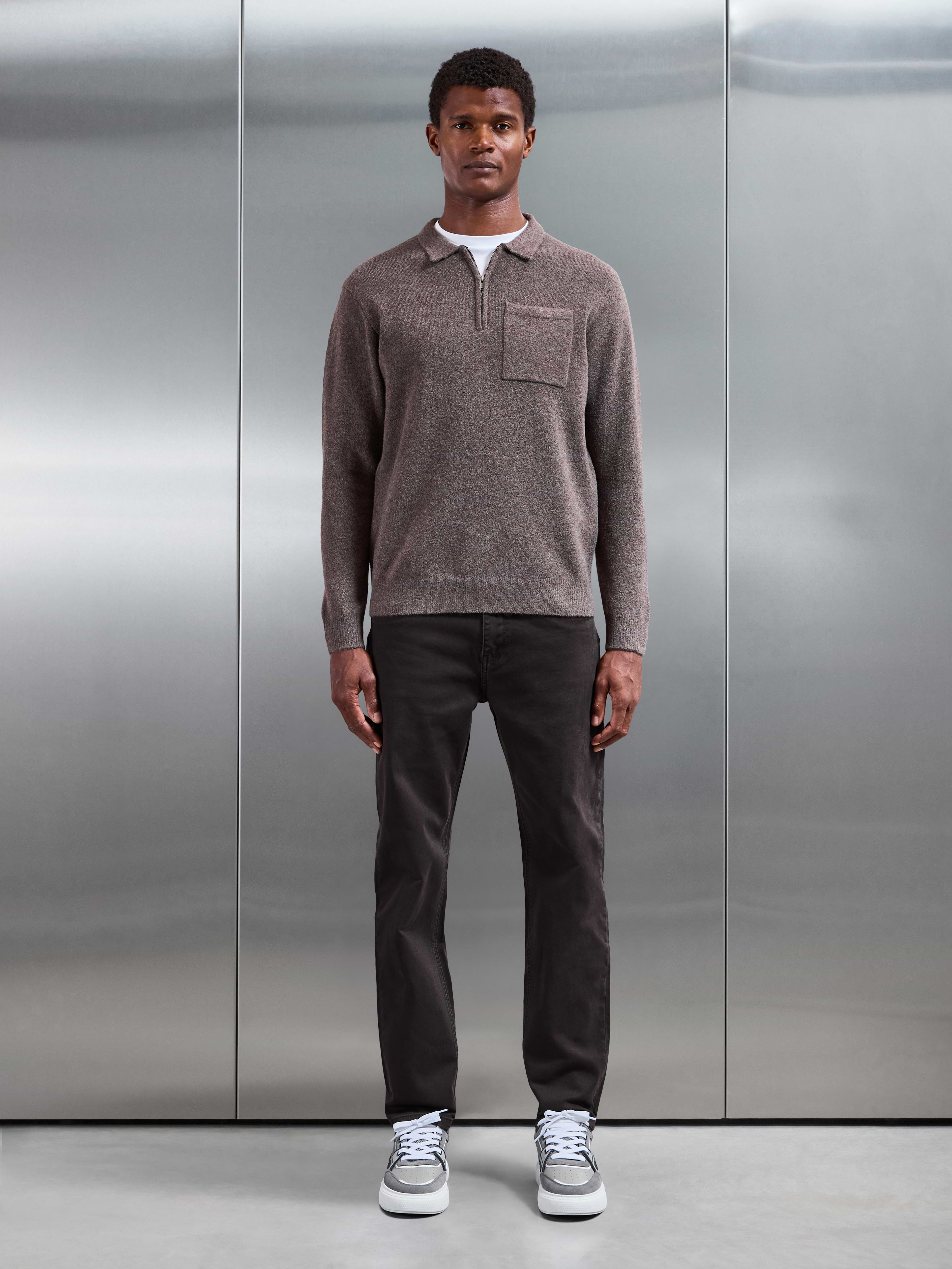 Straight Leg Denim Jeans in Solid Brown