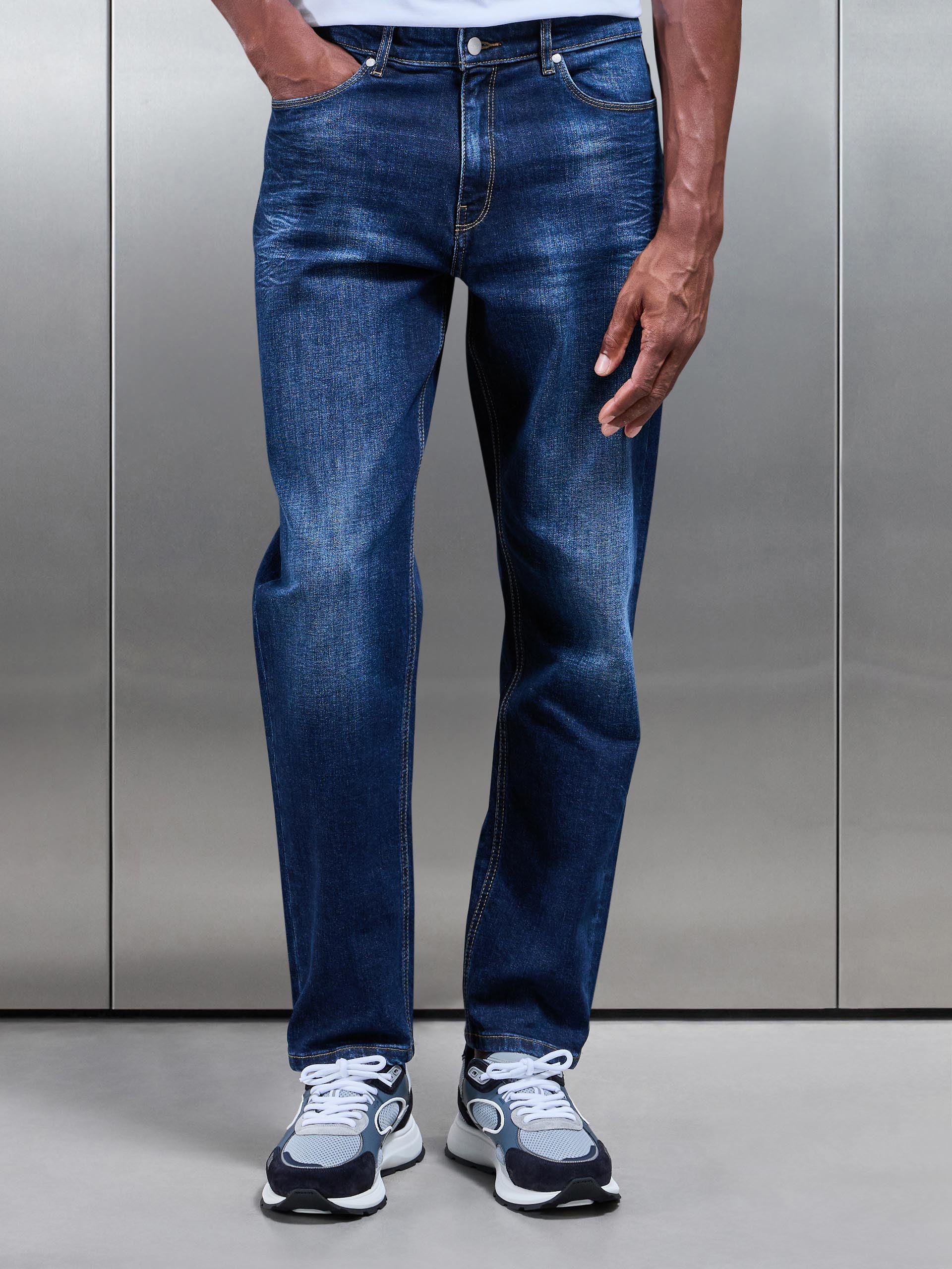 Straight Leg Denim Jeans in Dark Wash
