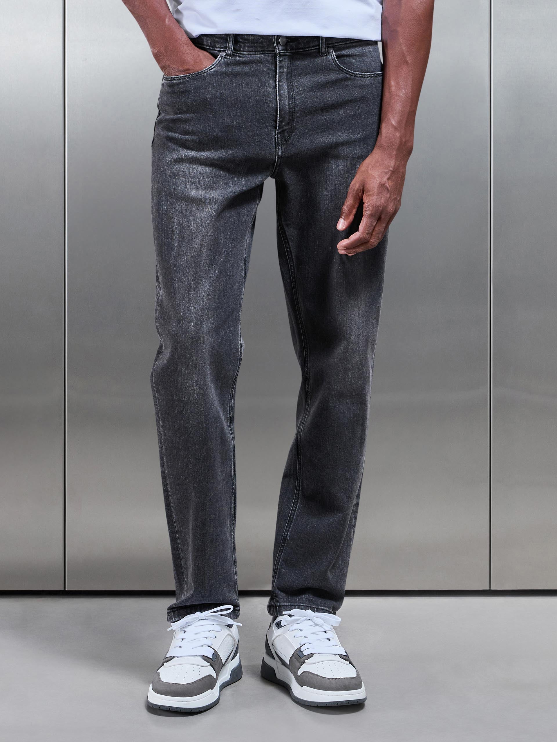 Straight Leg Denim Jeans in Grey Wash