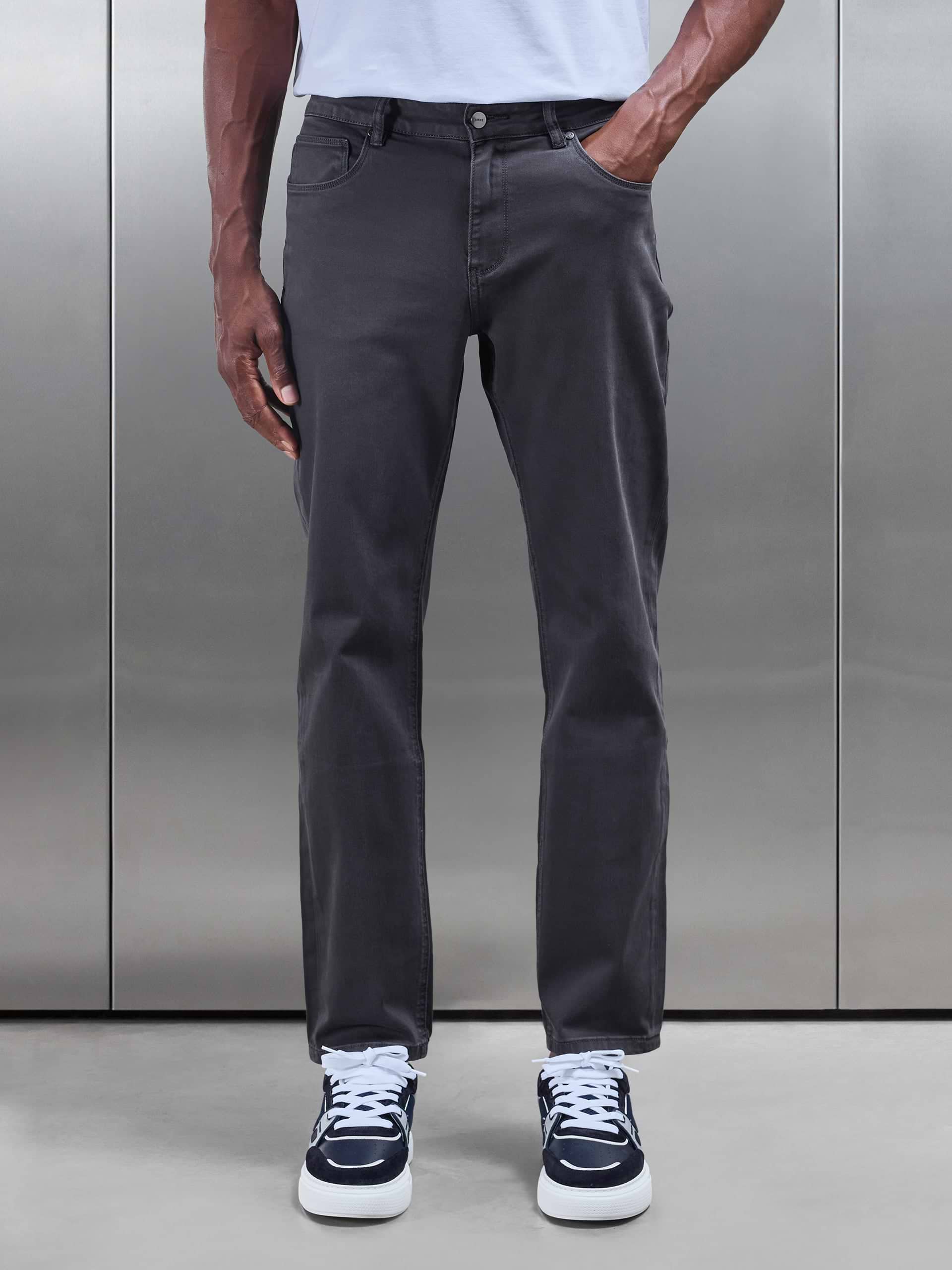 Straight Leg Denim Jeans in Grey