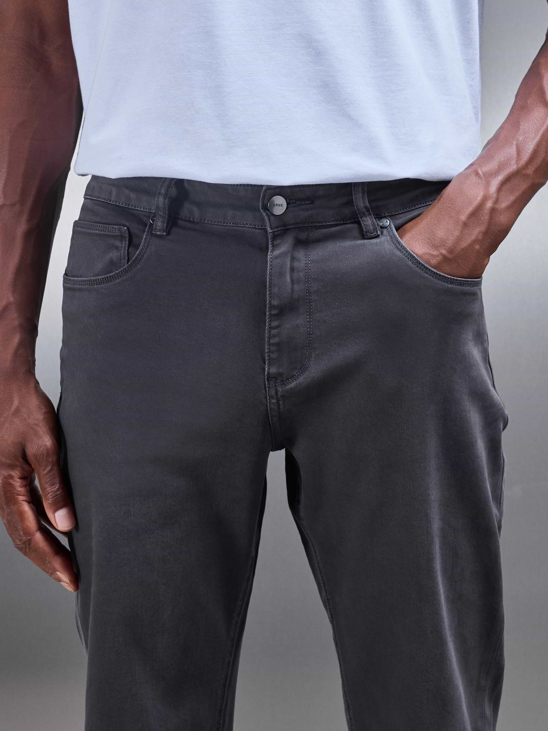 Straight Leg Denim Jeans in Grey