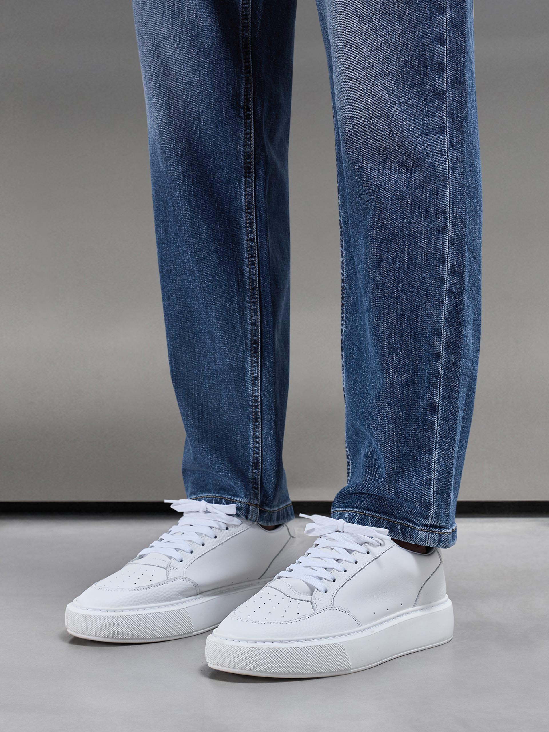 Straight Leg Denim Jeans in Mid Blue