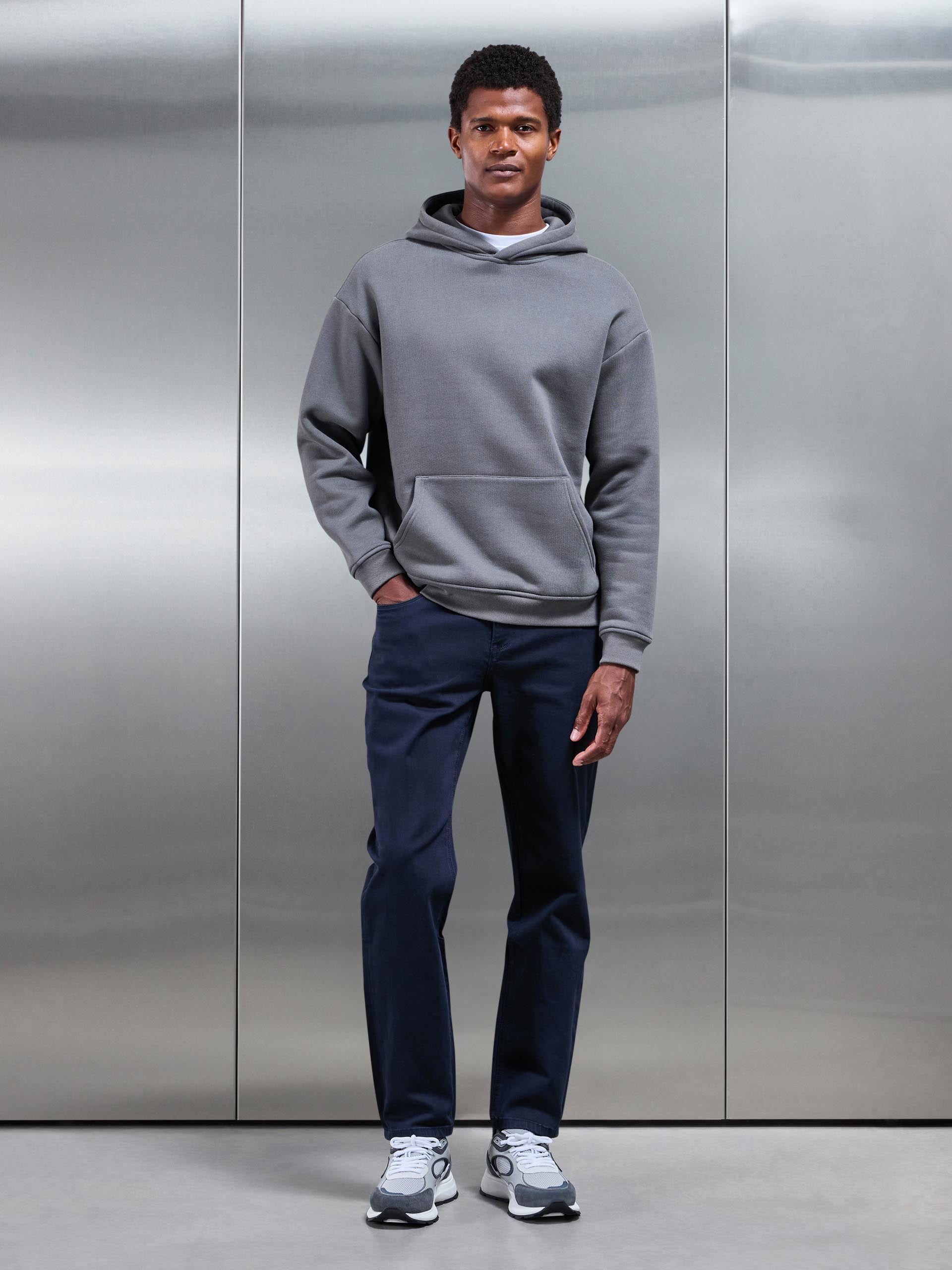 Straight Leg Denim Jeans in Navy