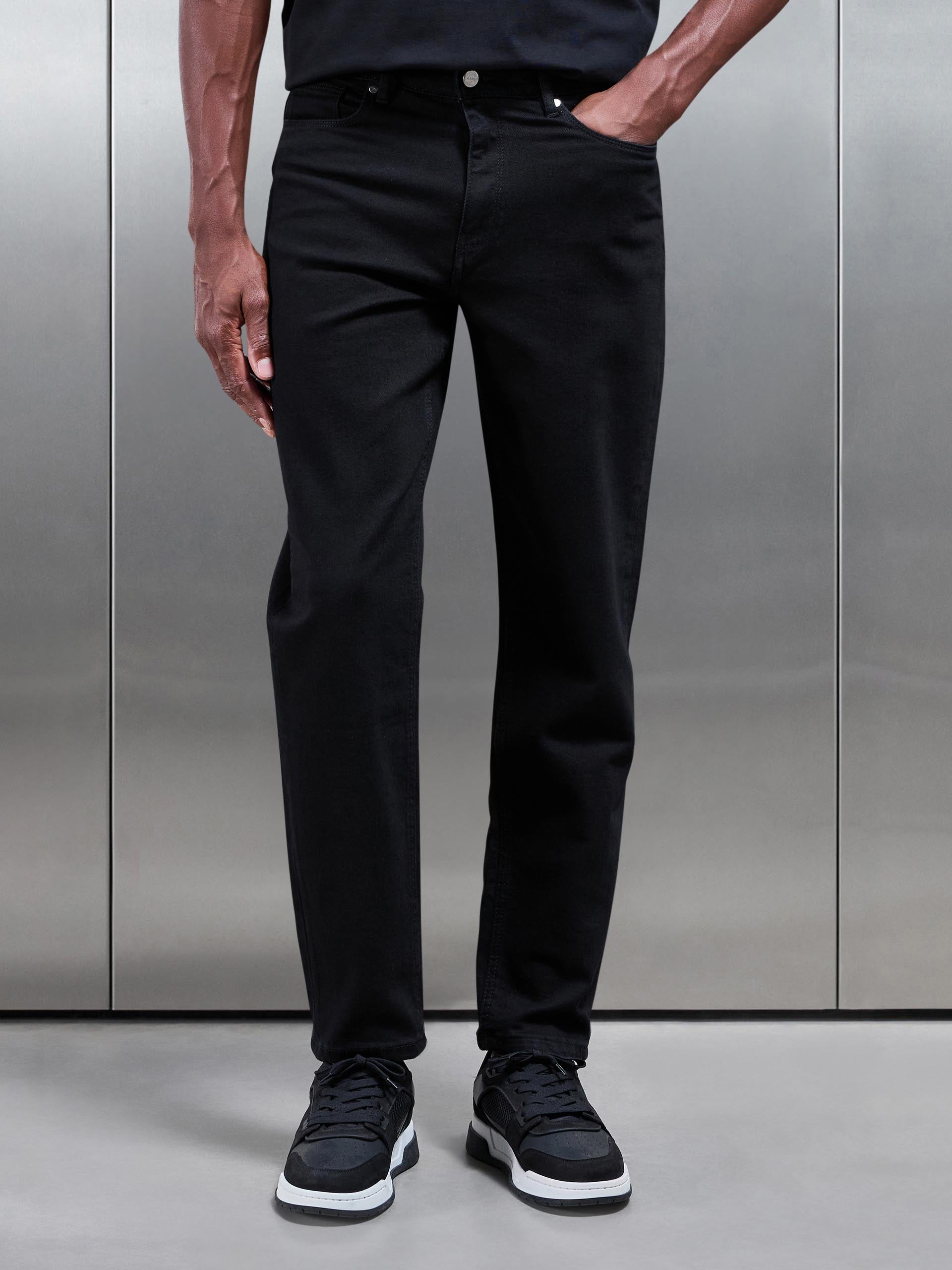 Straight Leg Denim Jeans in Solid Black