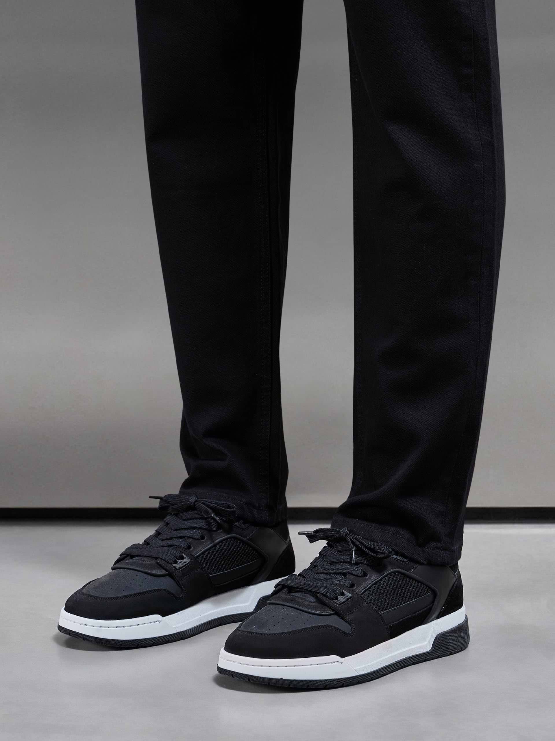 Straight Leg Denim Jeans in Solid Black
