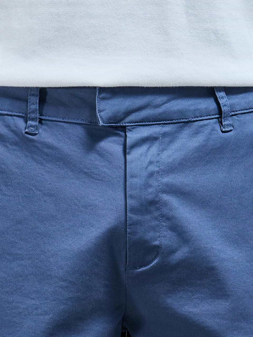 Slim Chino Short in Air Force Blue