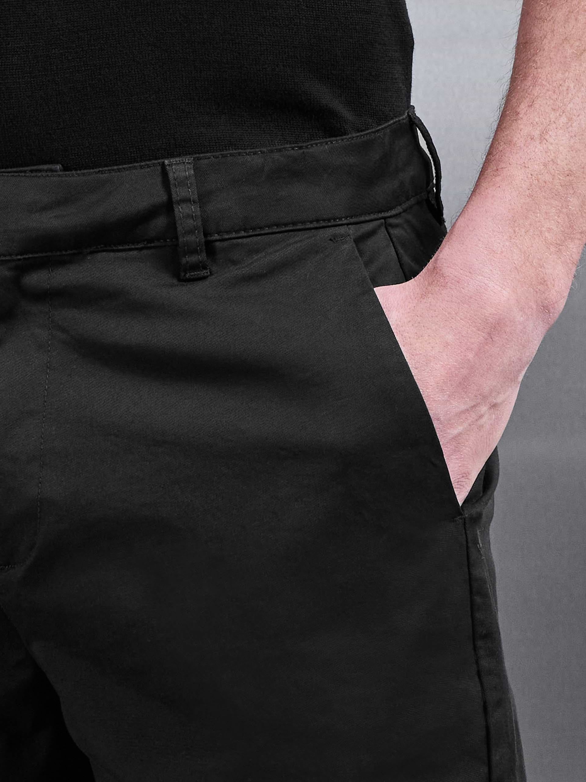 Tailored Chino Short in Black