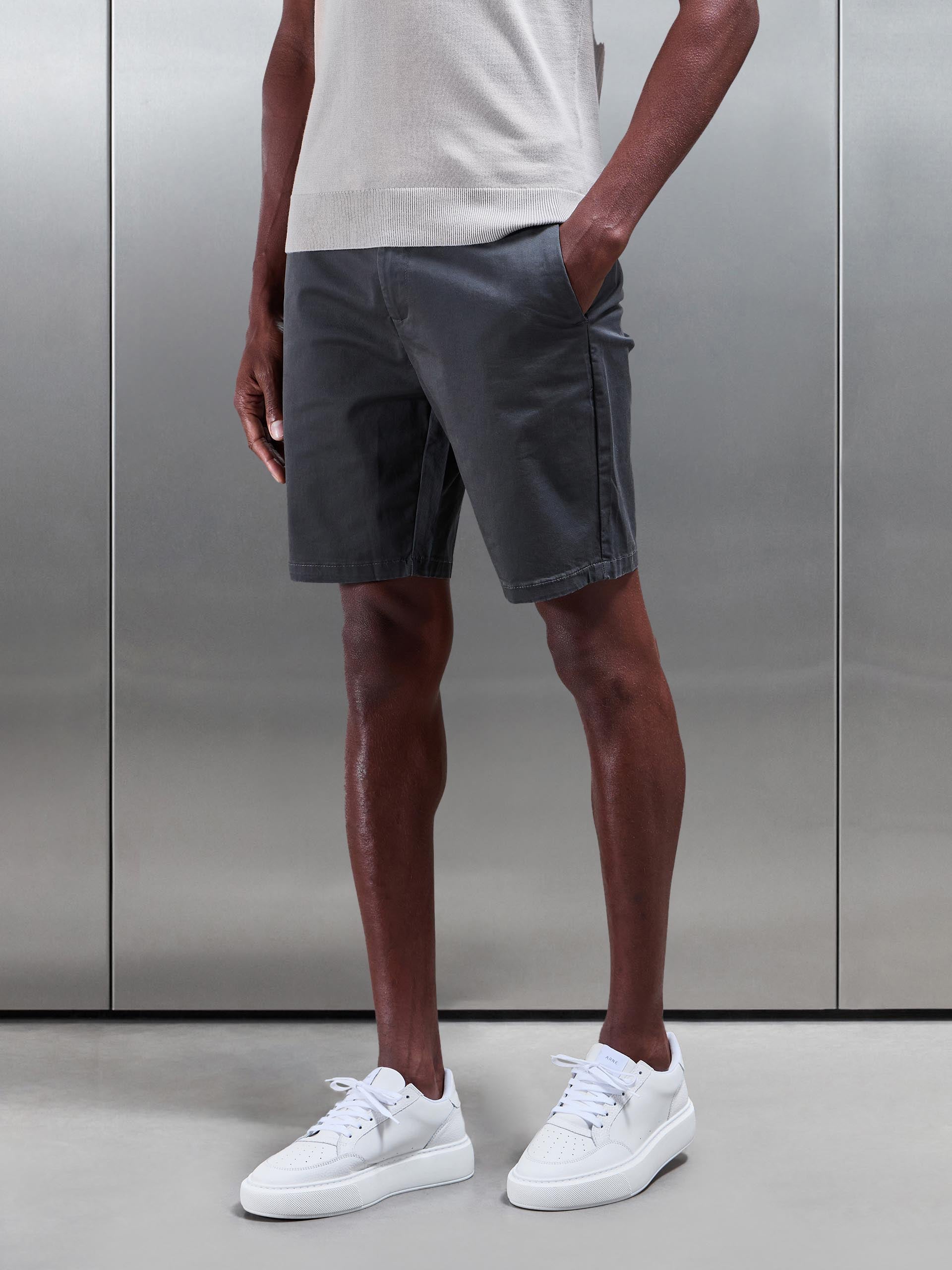 Slim Chino Short in Grey