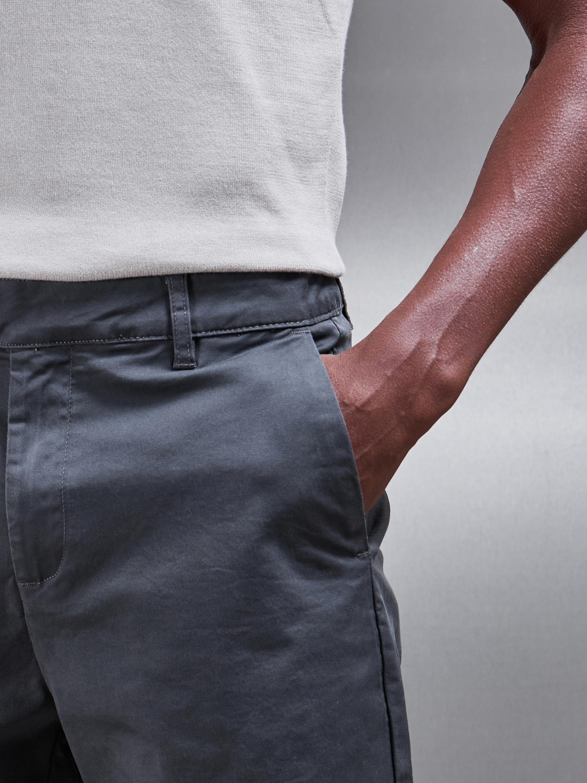 Slim Chino Short in Grey