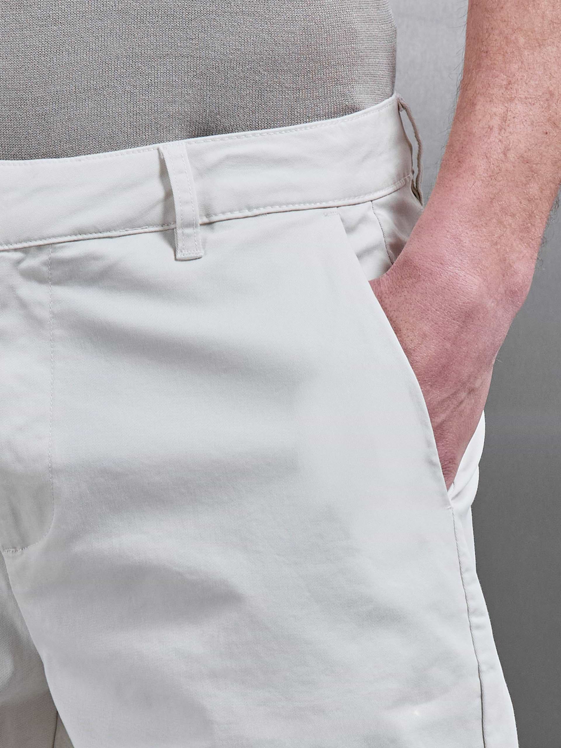 Tailored Chino Short in Off White