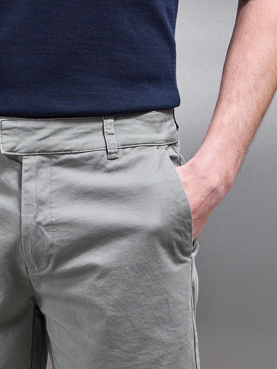 Slim Chino Short in Olive