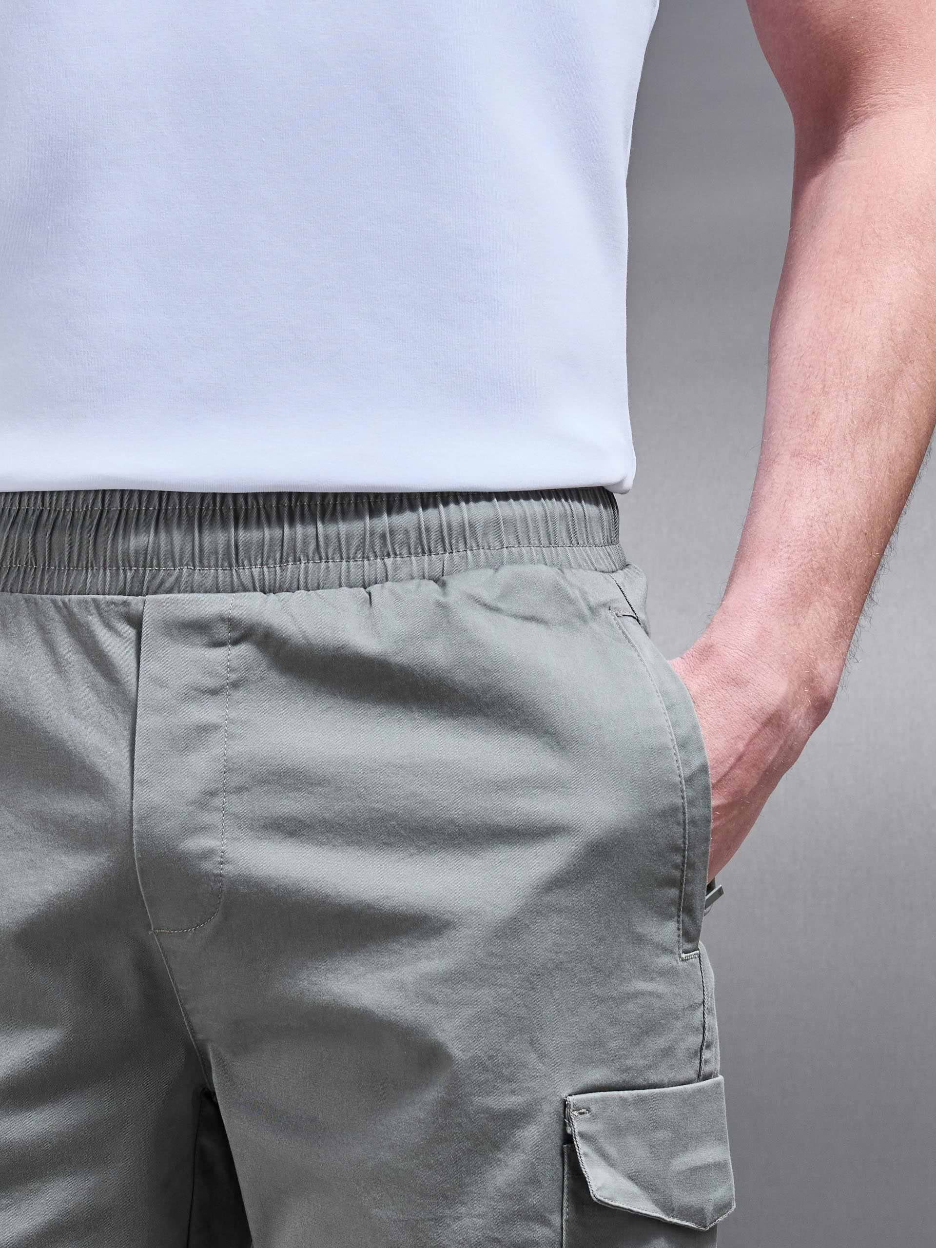 Cotton Drawstring Cargo Short in Olive