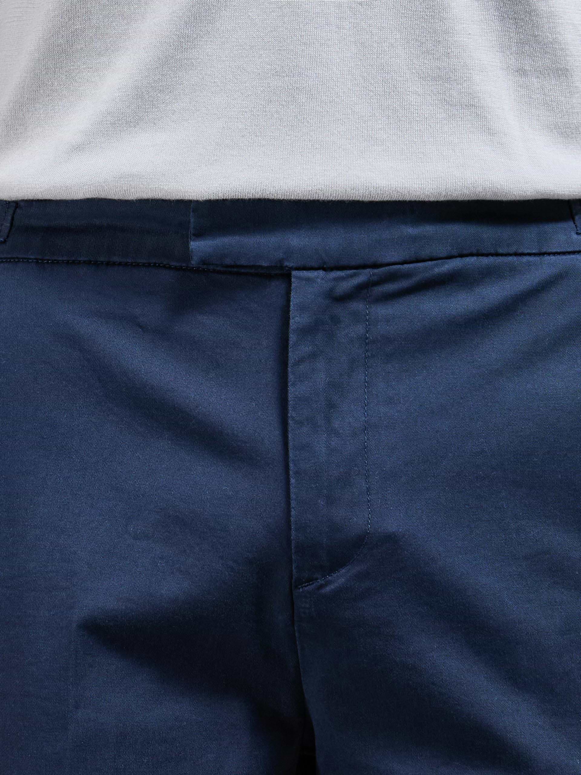 Side Adjuster Chino Short in Navy