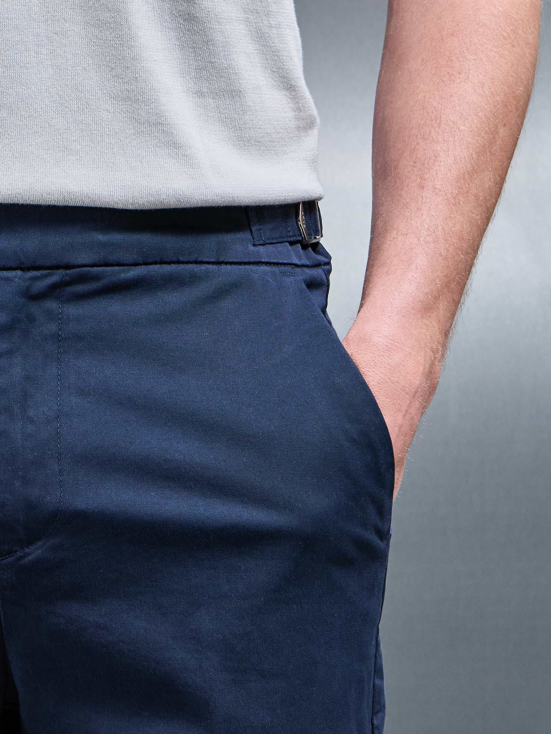 Side Adjuster Chino Short in Navy