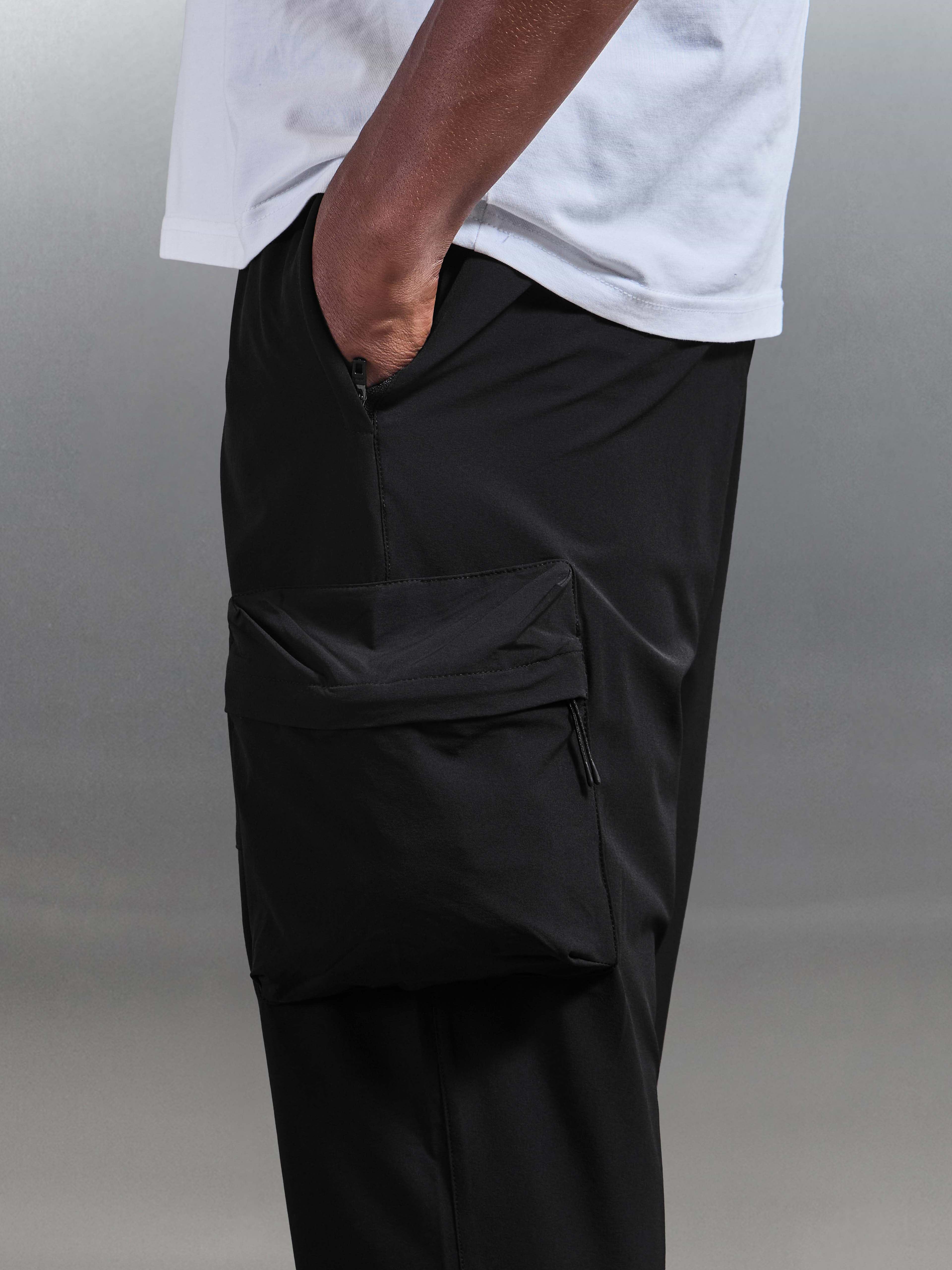 Technical 3D Cargo Pant in Black