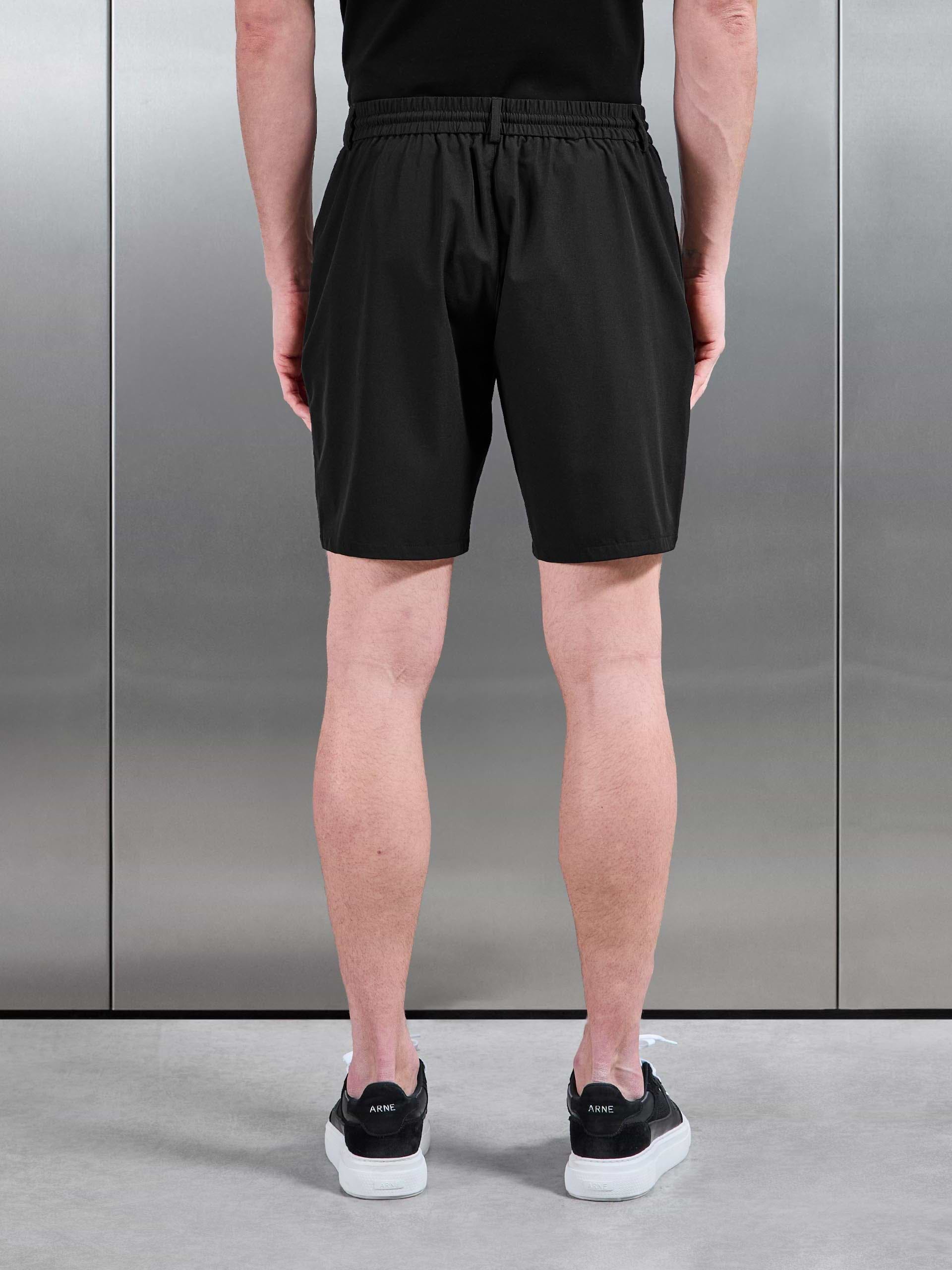 Technical Stretch Chino Short in Black