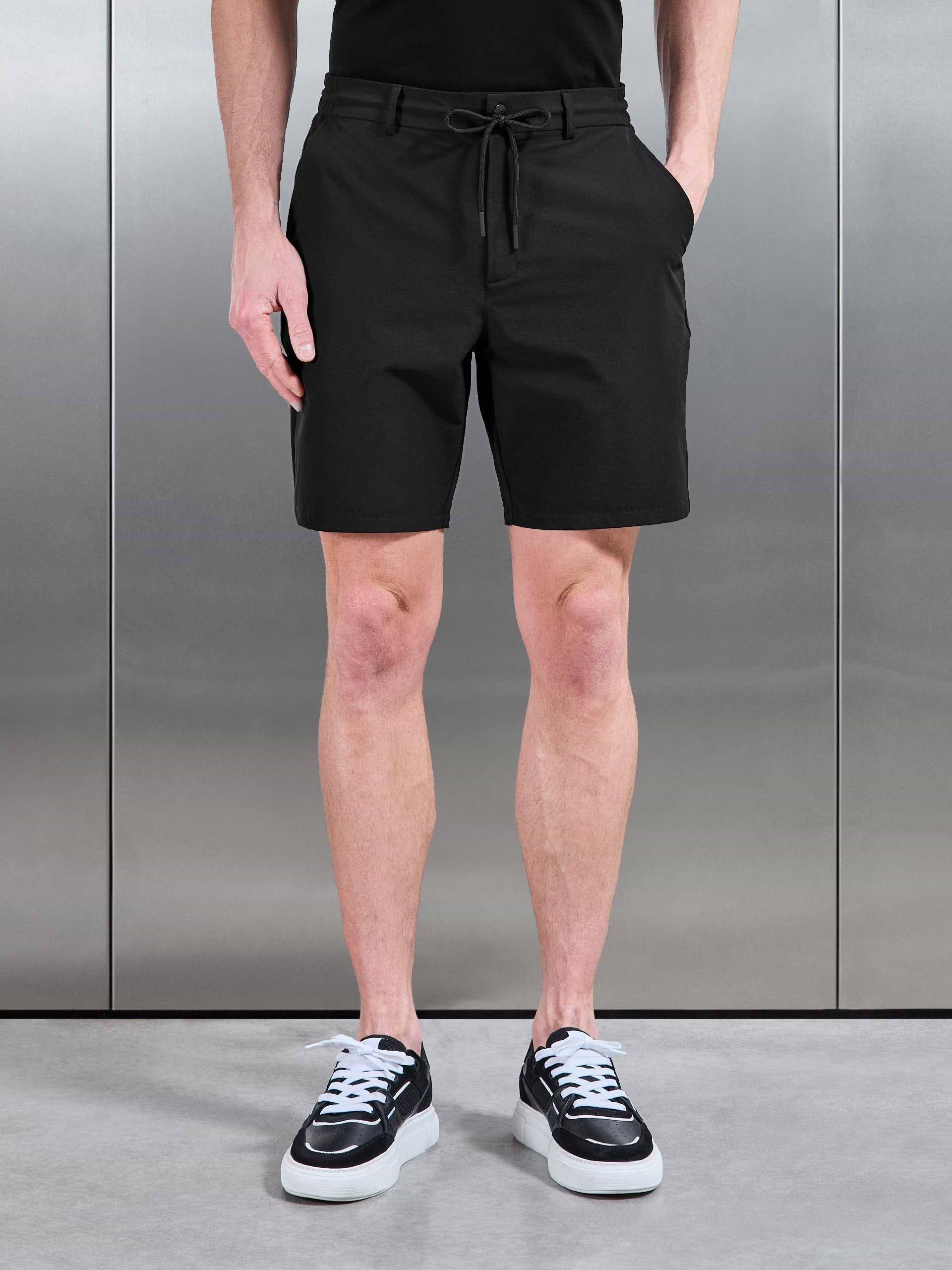 Technical Stretch Chino Short in Black