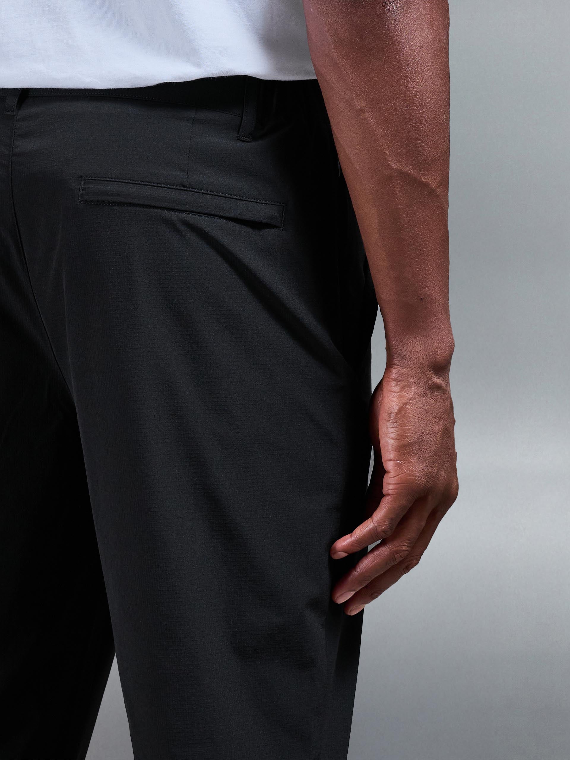 Technical Tailored Trouser in Black