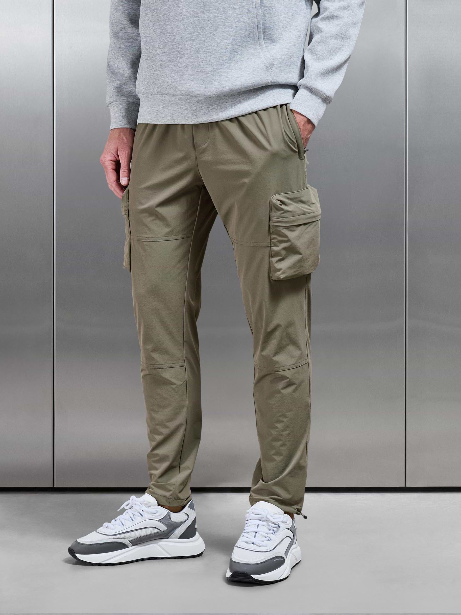 Technical 3D Cargo Pant in Olive