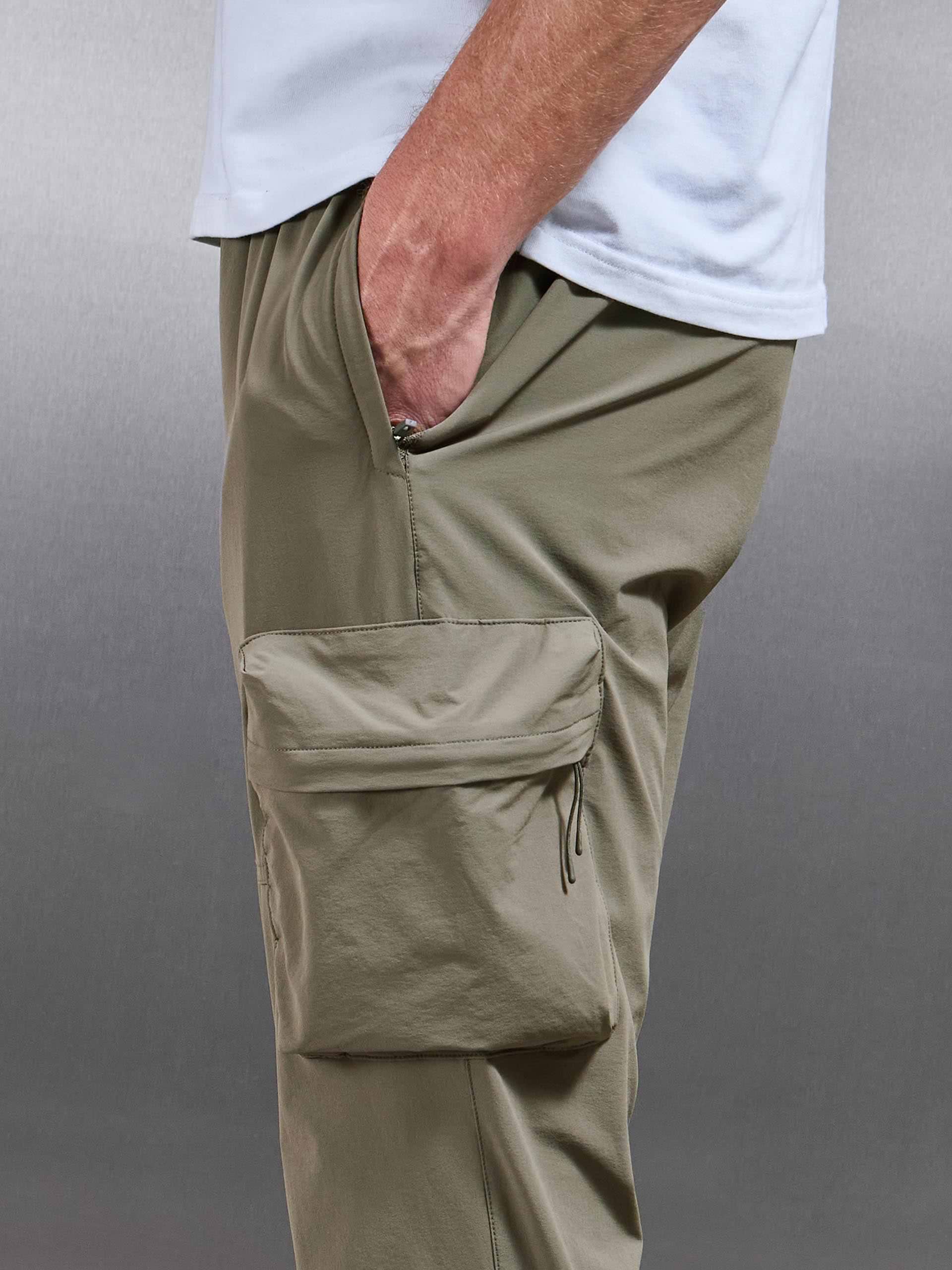 Technical 3D Cargo Pant in Olive