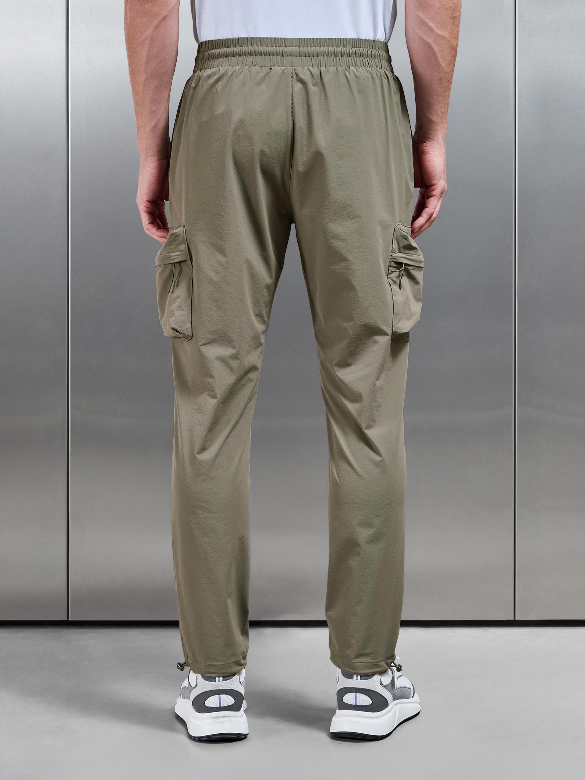 Technical 3D Cargo Pant in Olive