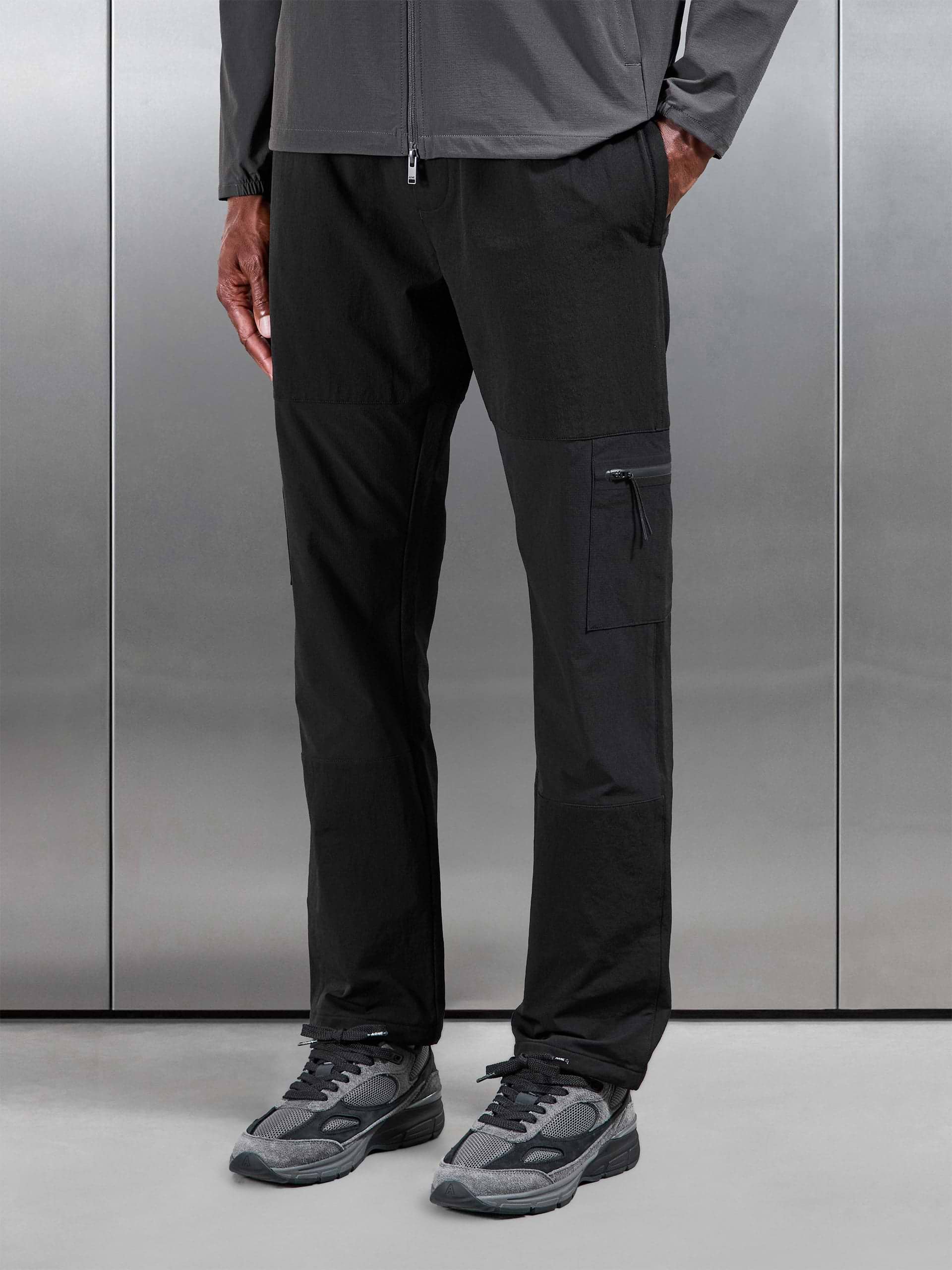 Trail Pant in Black