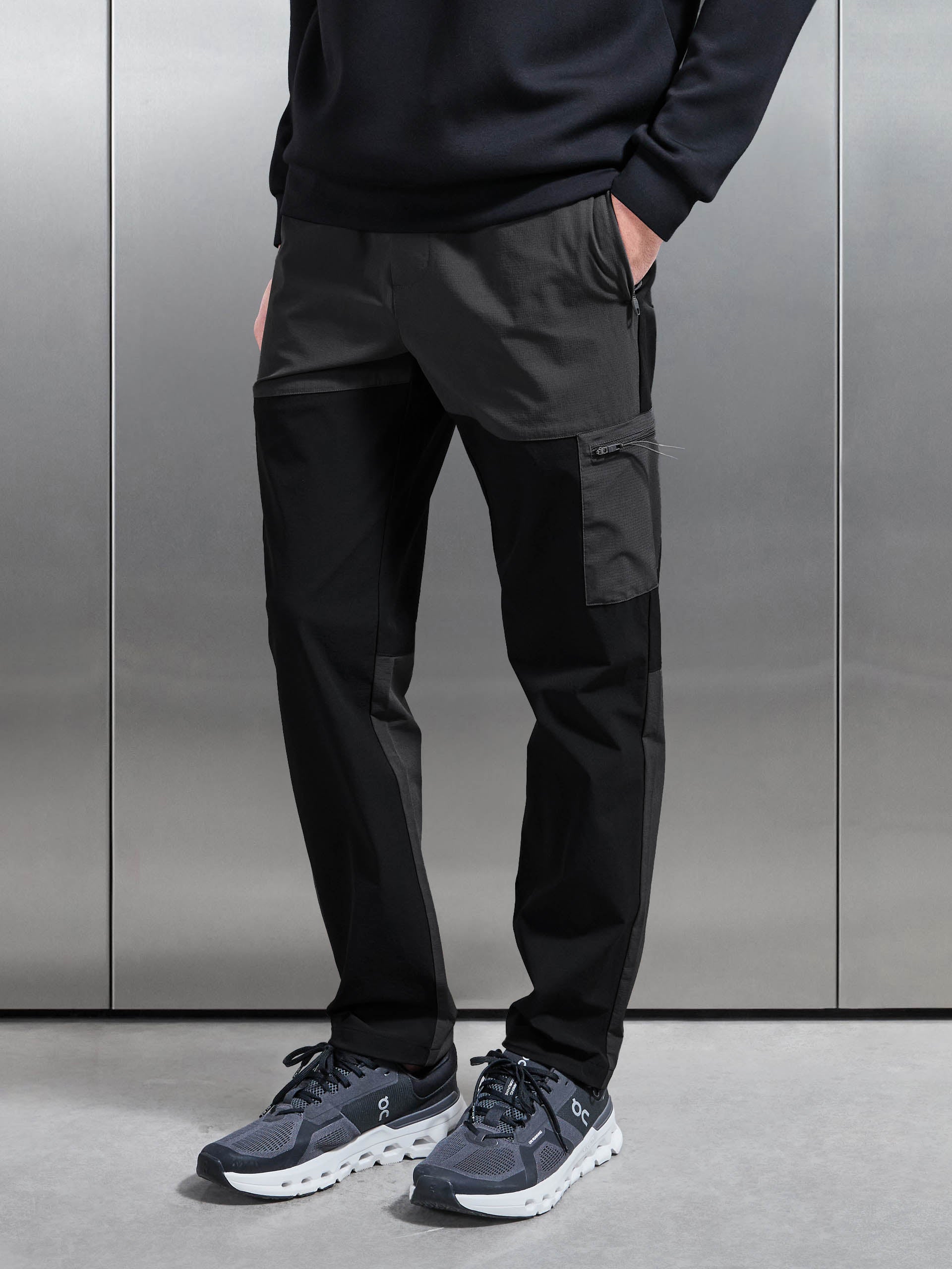 Trail Colour Block Cargo Pant in Black