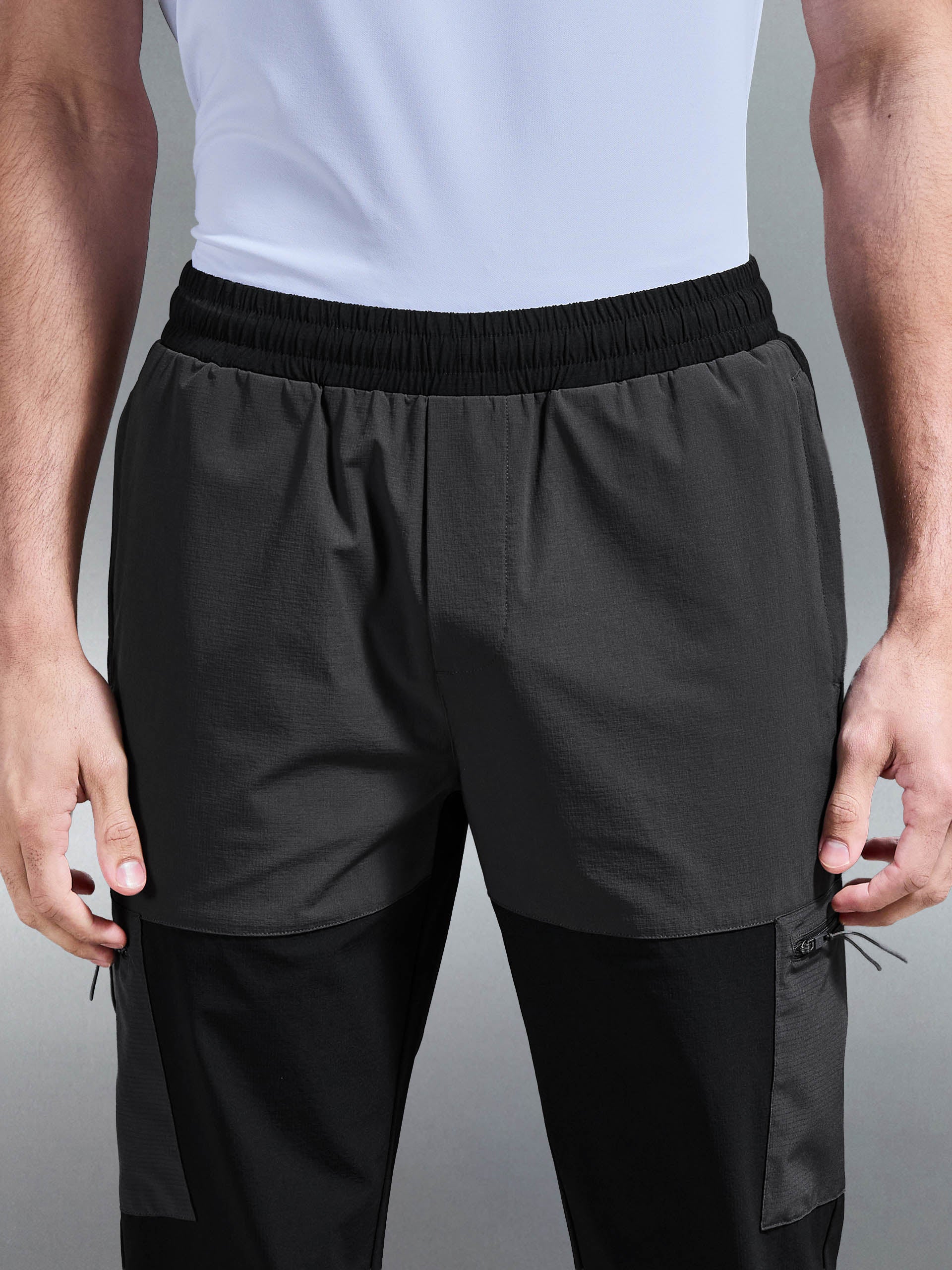 Trail Colour Block Cargo Pant in Black